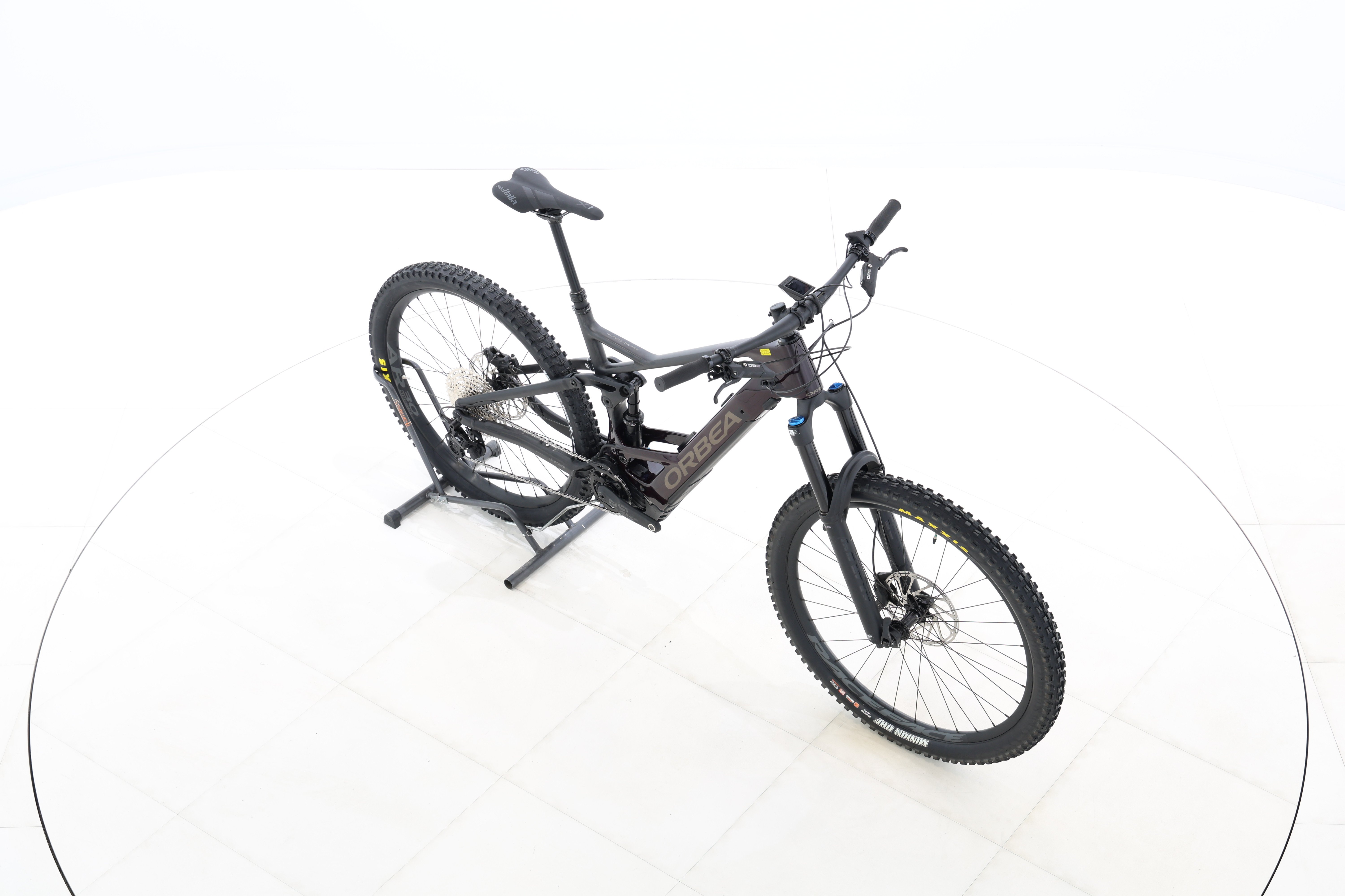 fda725b9-e14c-4988-9f46-2de2993e6e45