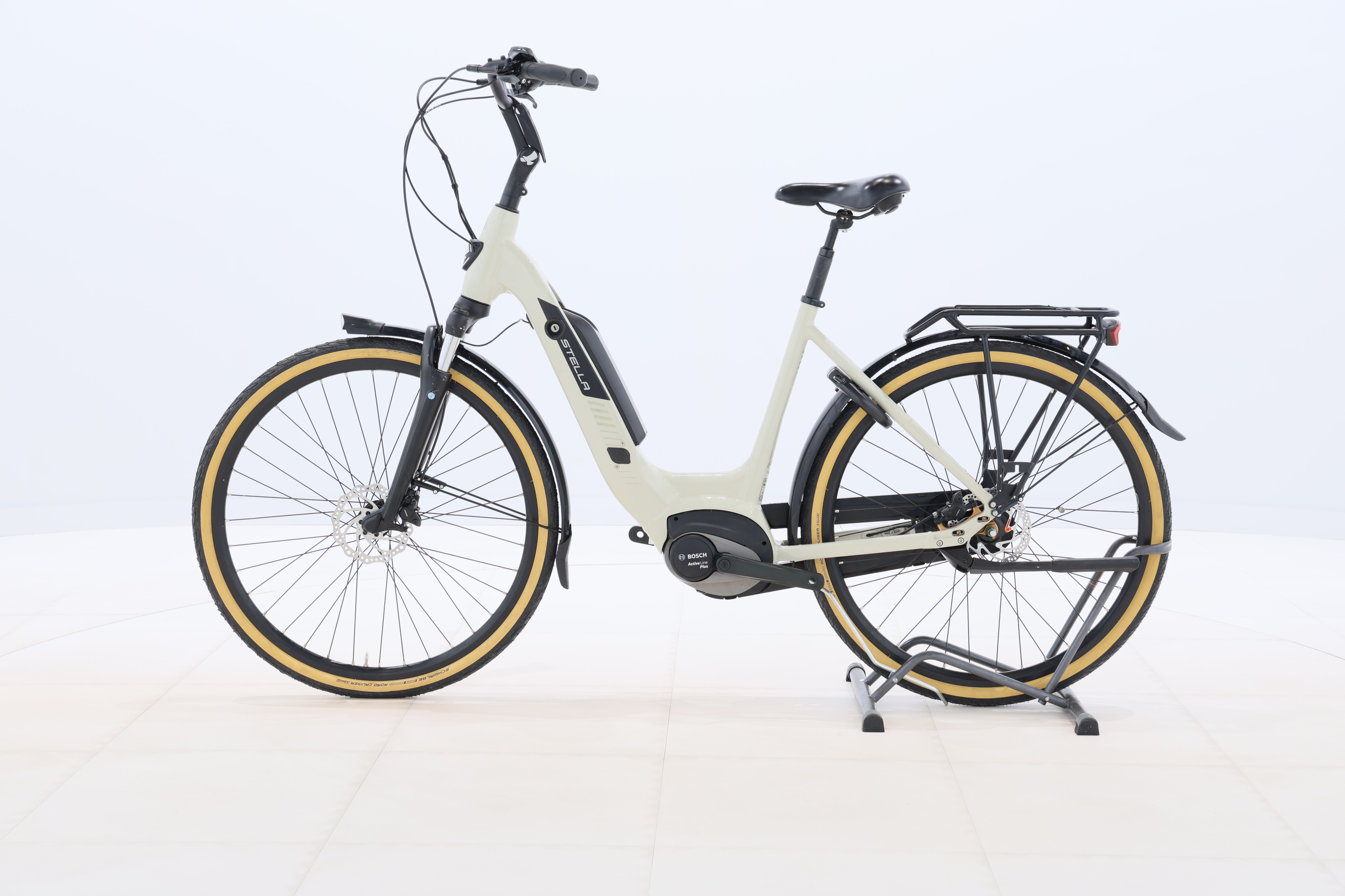 3dc074f7-691d-4214-81a9-6902f33a74db