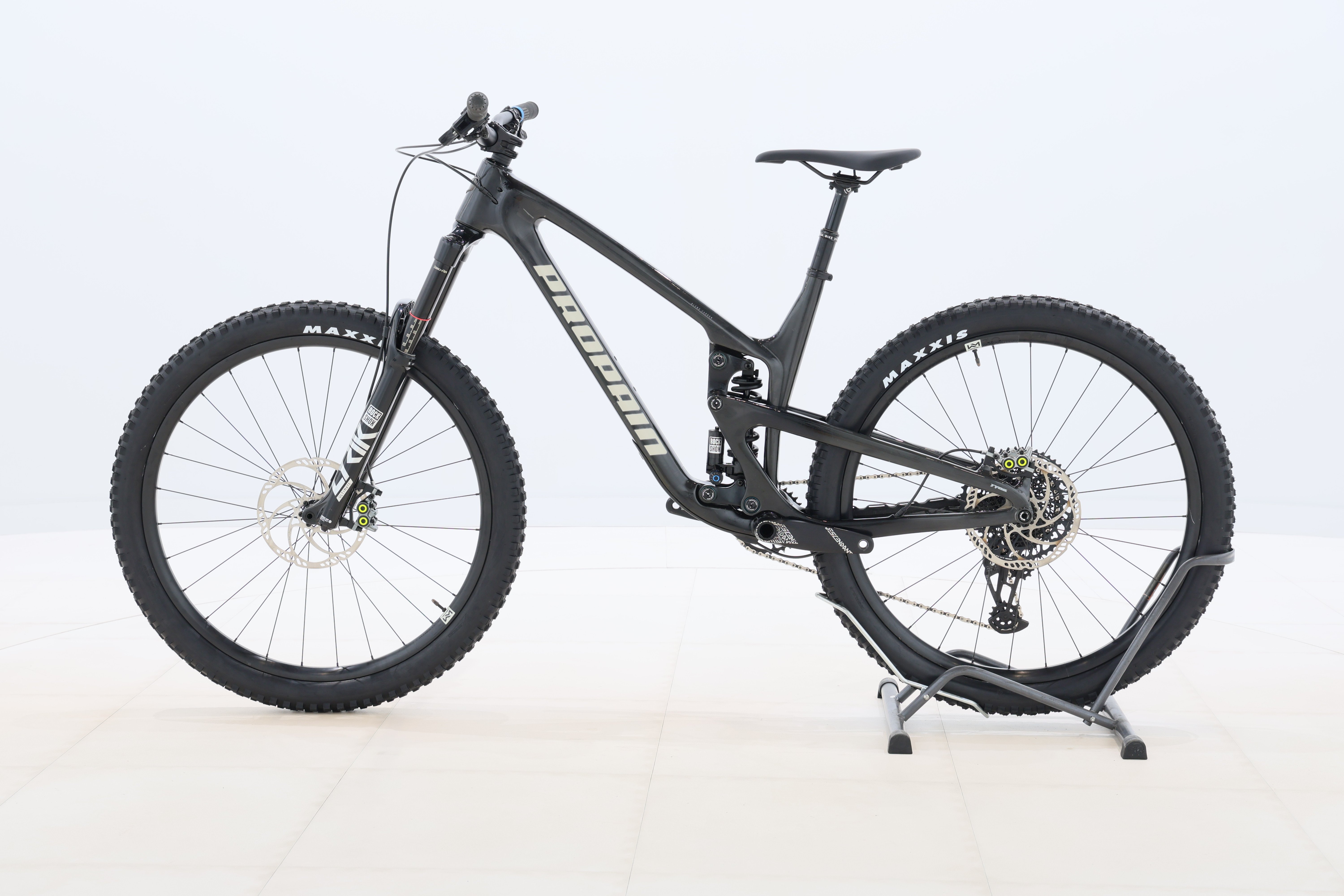 d06e3209-7d03-4c27-9bc9-8682f22fc76e