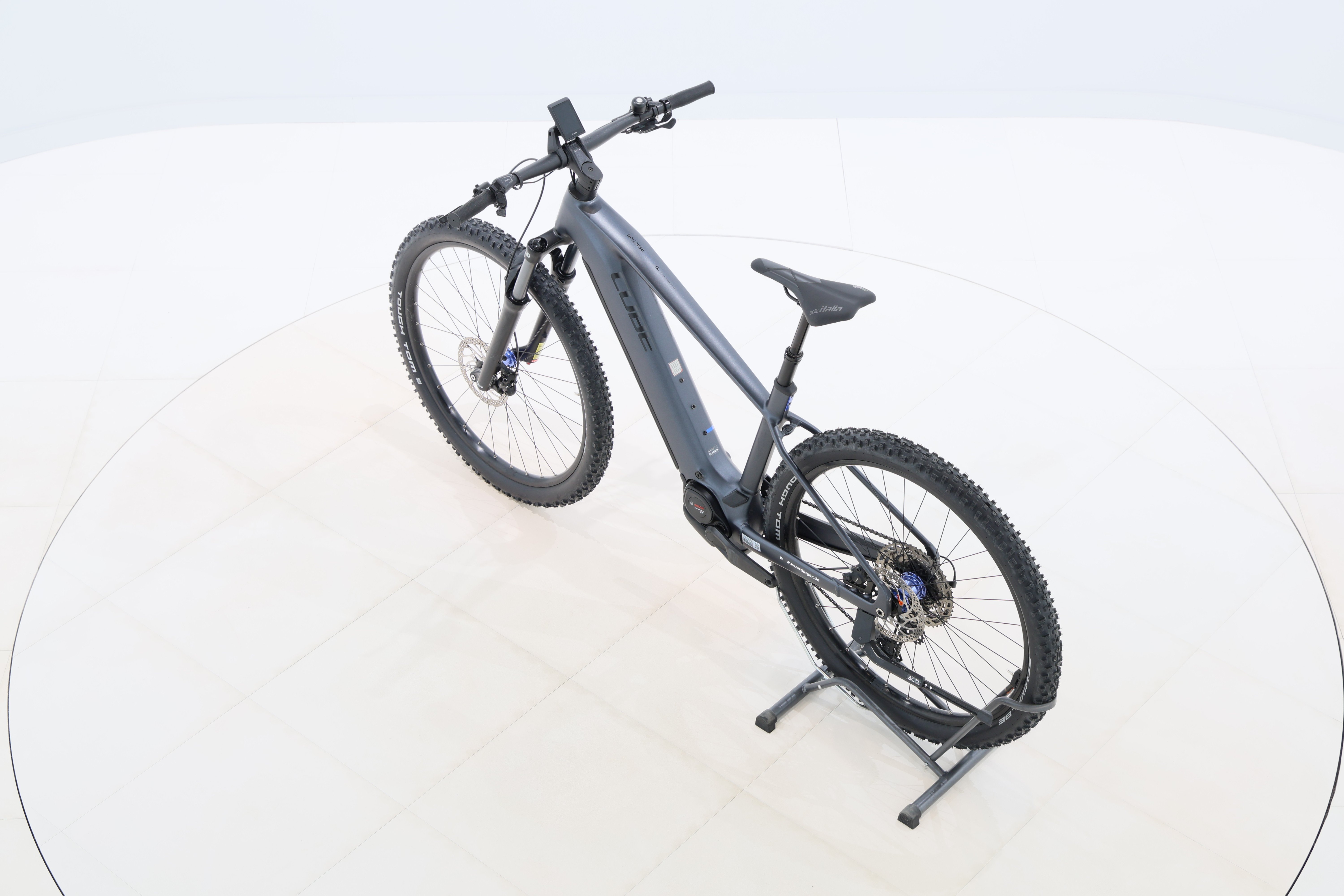 fd0e2393-52a6-4c0d-b2a3-15cf2c345803