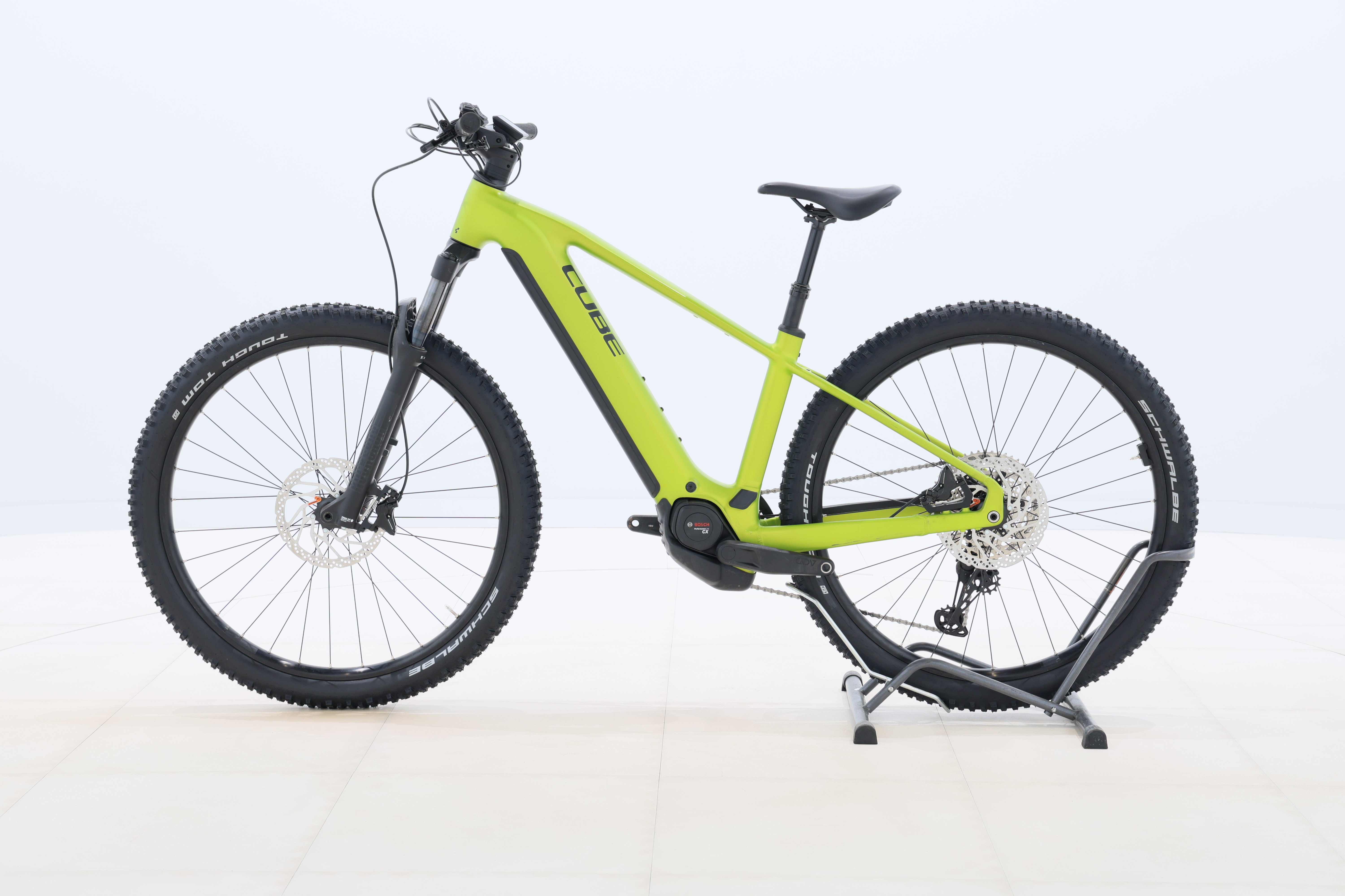 31b5c6b8-27c8-41f6-9268-78f4c41a1e9b