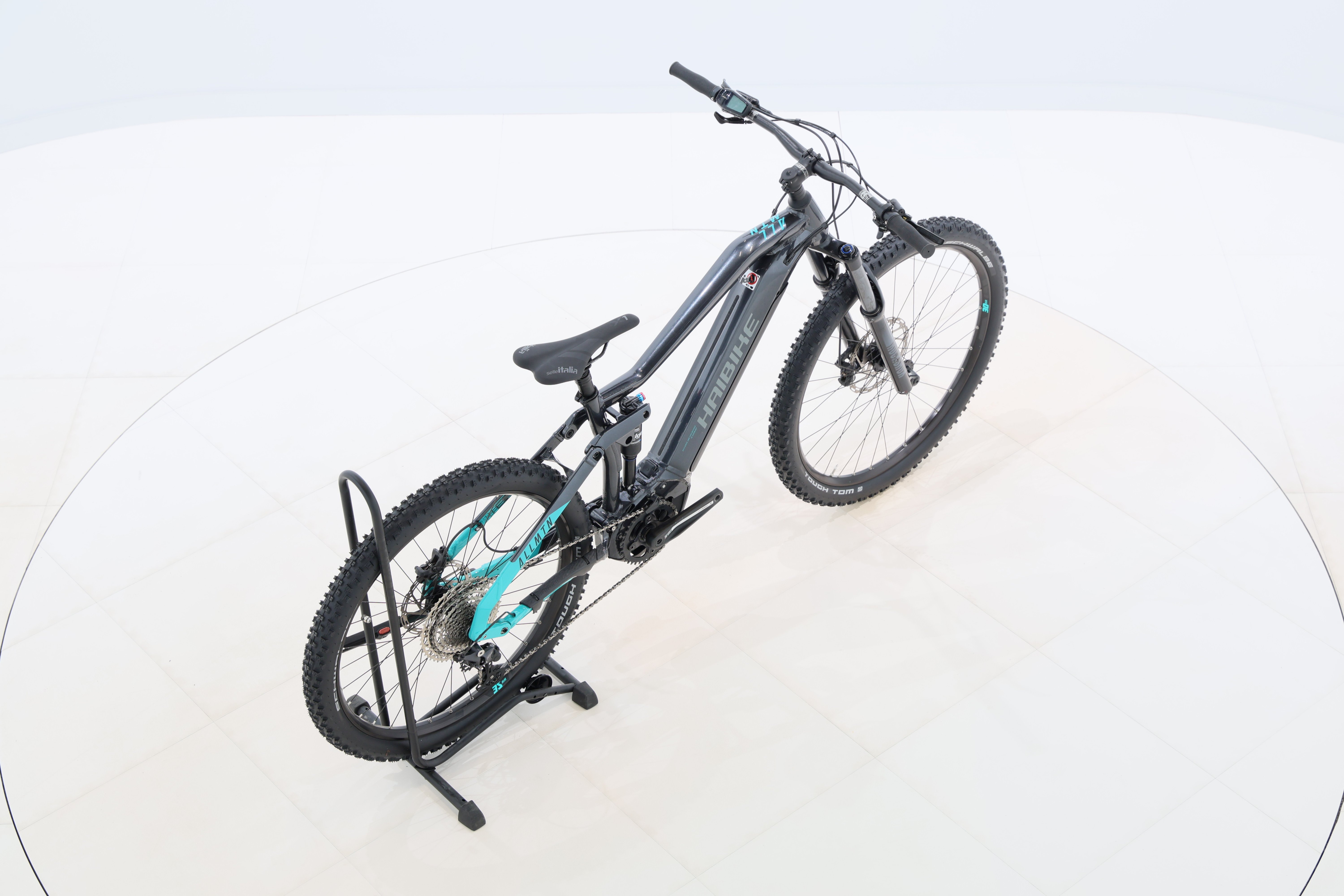 cc5a19b0-533b-4b7c-8505-42de5ea8c52c