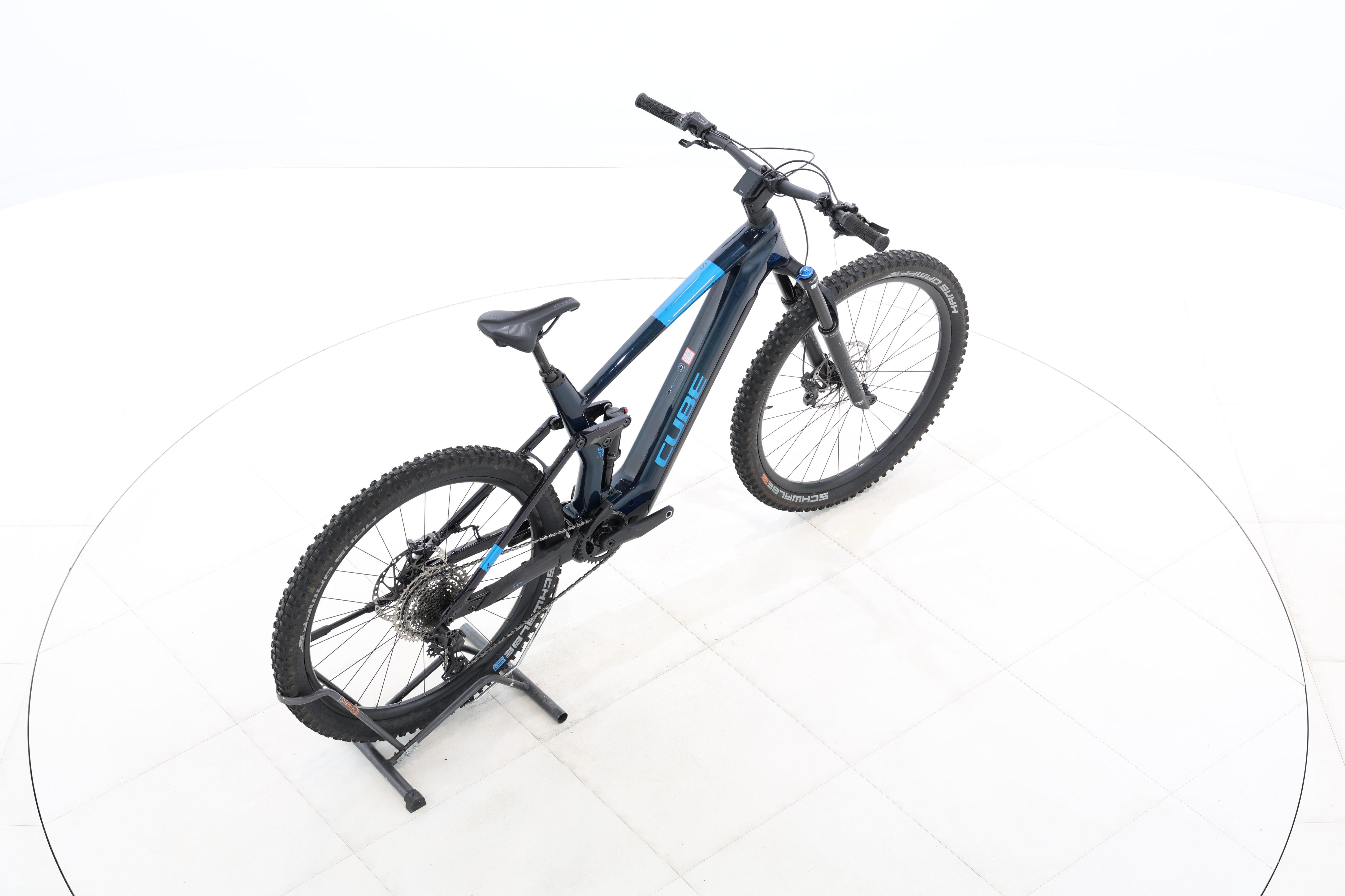 e8160ee1-ab2d-4693-bceb-5f3d6d5e3be1