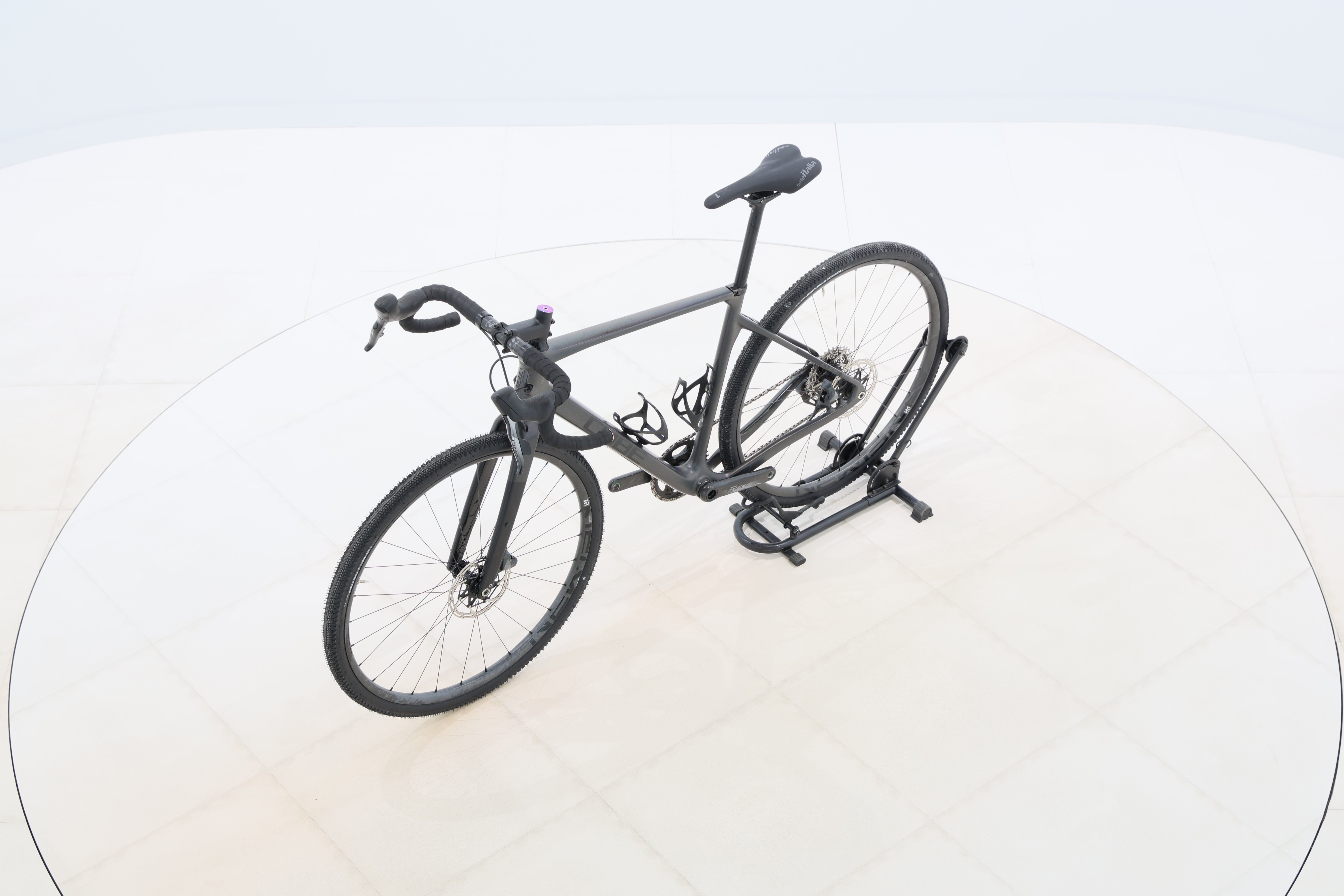 cb90dac5-e7f4-4d49-928f-4daa13267046