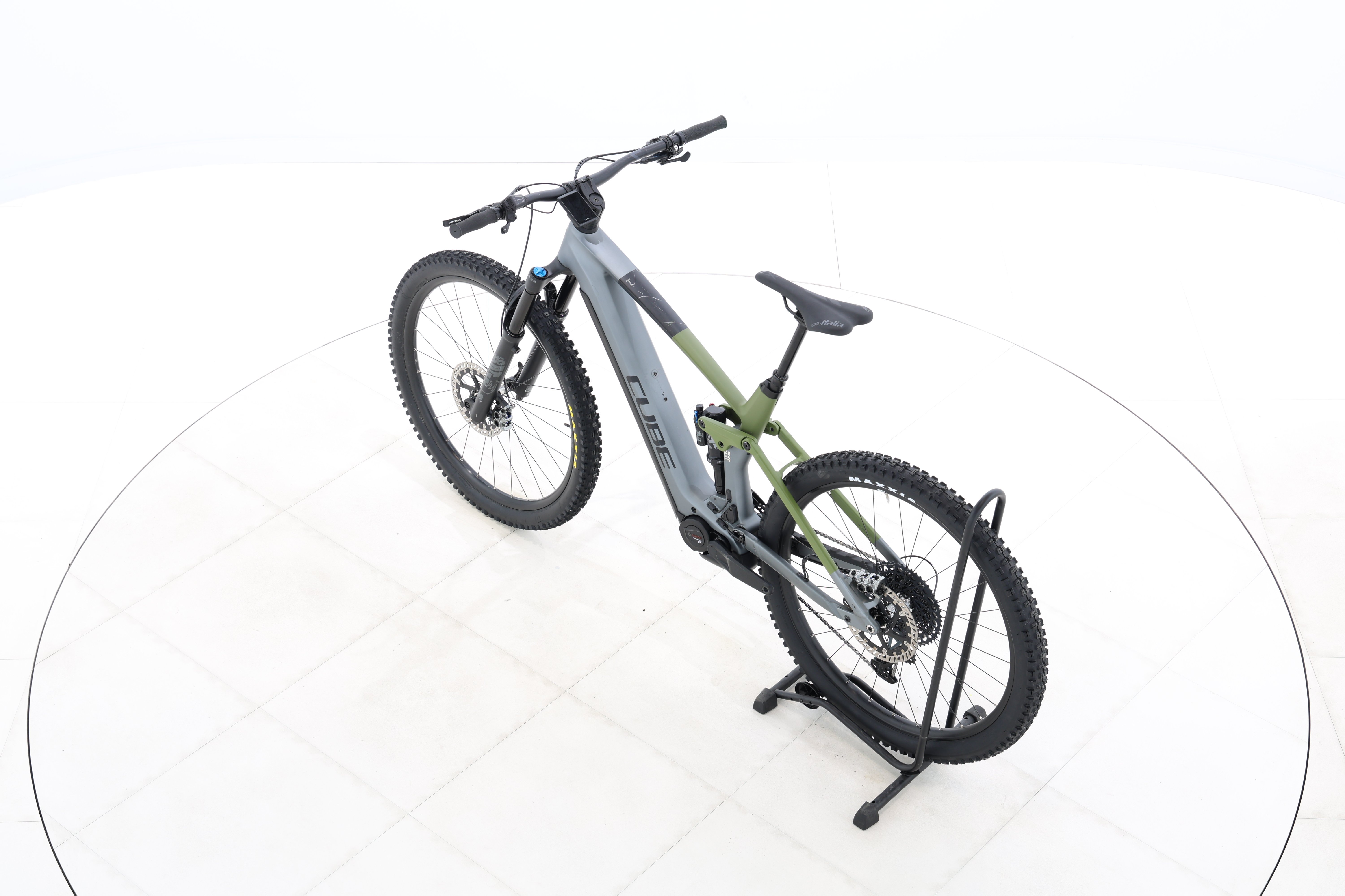 d60b70bf-56ff-417c-a088-3334ba9b6716