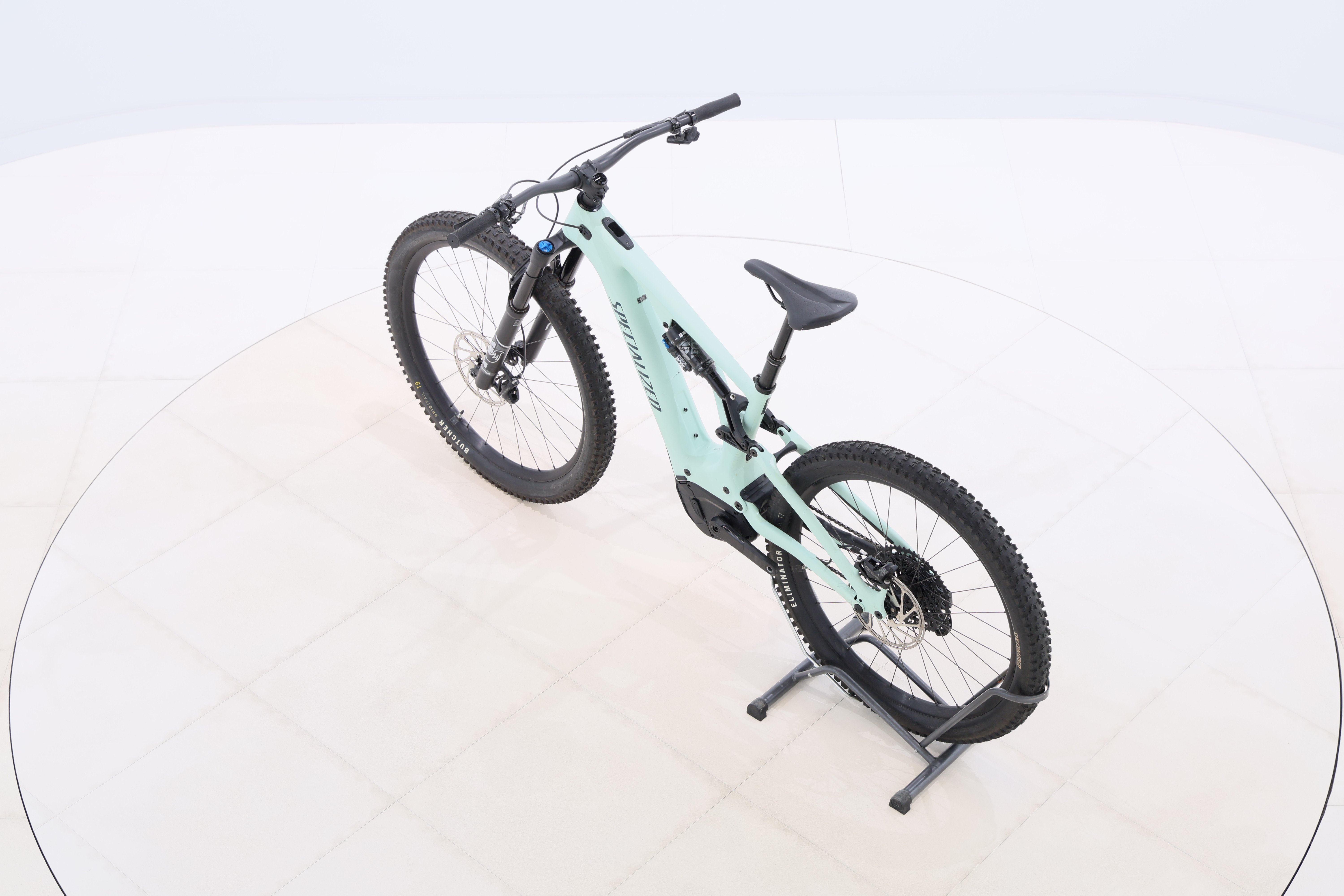 aee56a64-fcf0-4b26-9b2b-6027351ff852