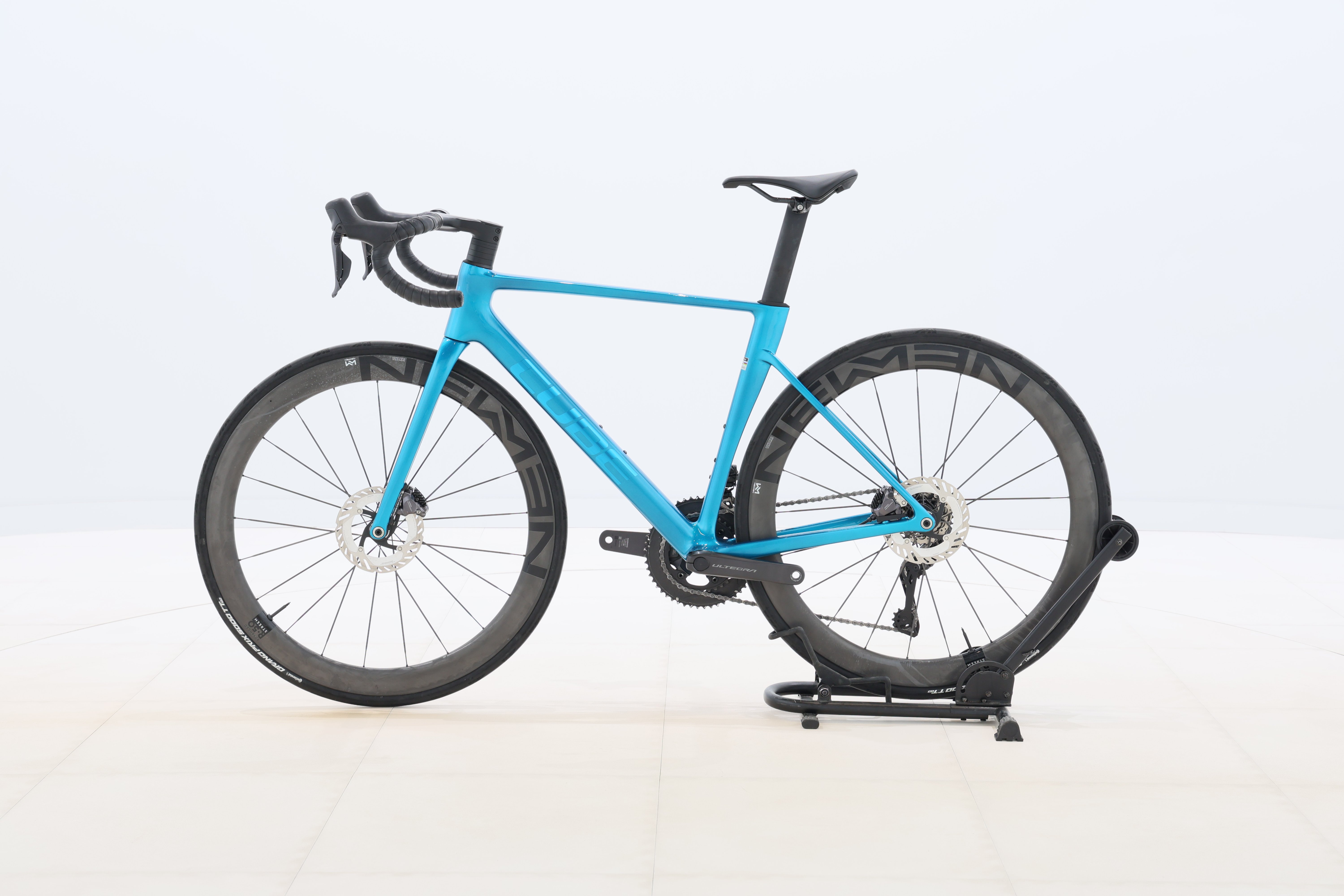 c03a0c8f-2e32-4e3e-8e6e-c4d9d6a5a6a1