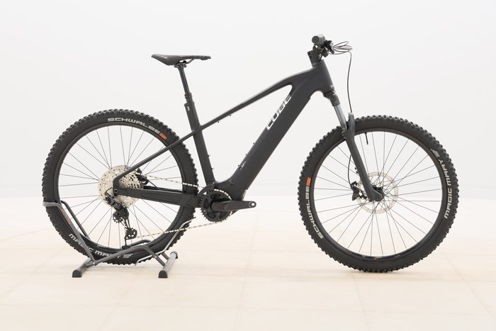 Cube Reaction Hybrid Race 800 2025