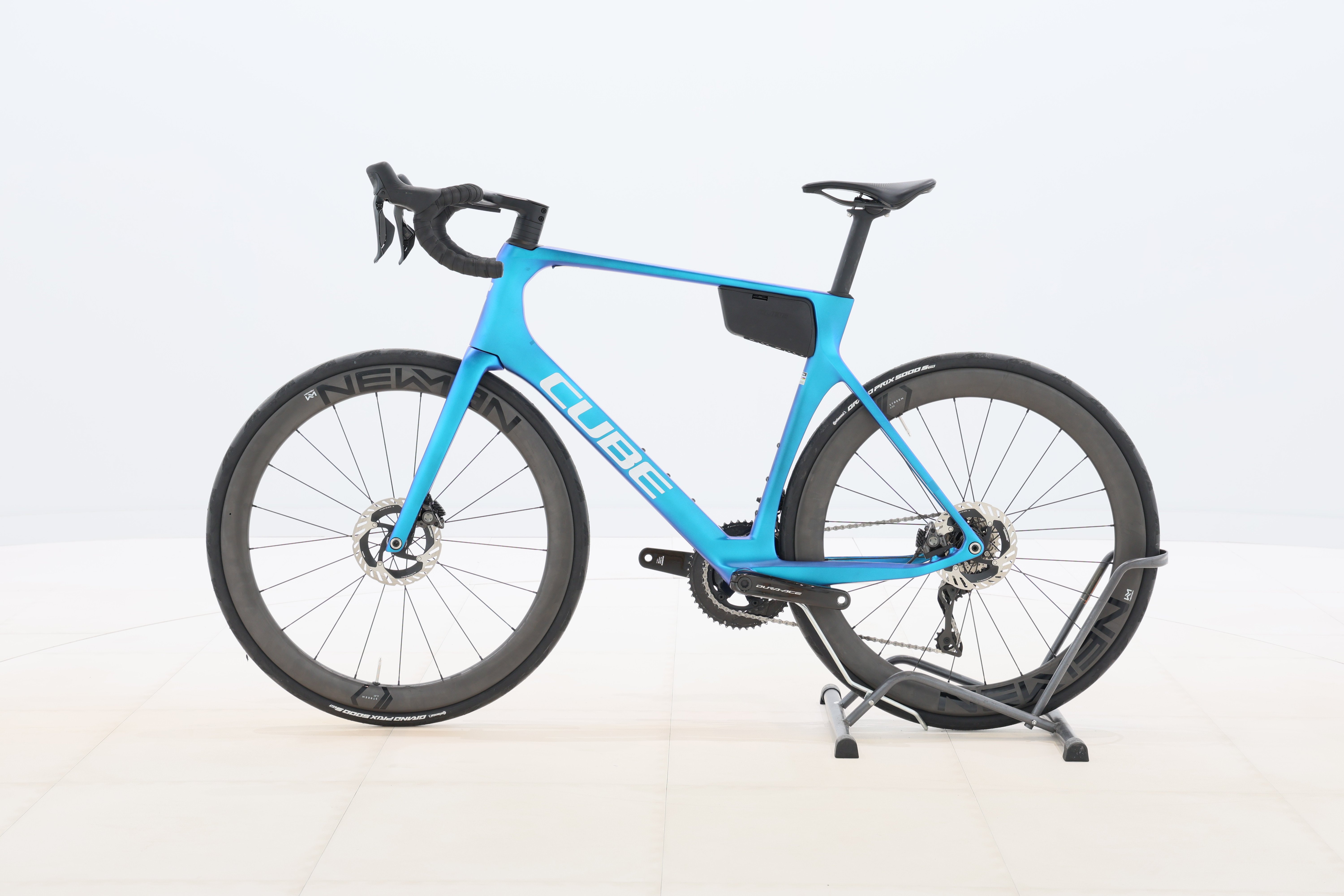 8ea20332-d2e3-45d3-98c8-bfb60d64fa9b