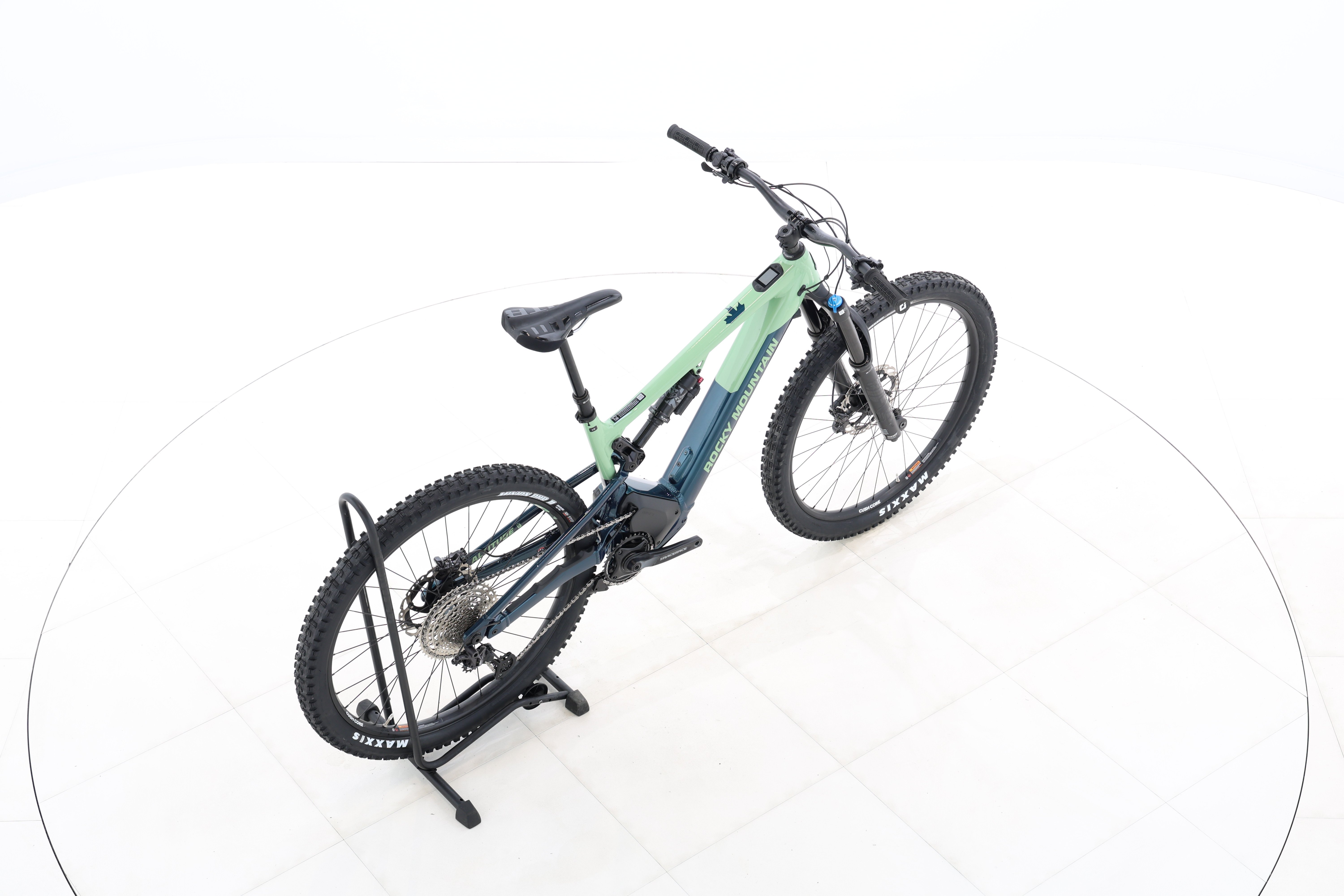 a122049a-08a7-4a5d-be37-4c81a2707a40