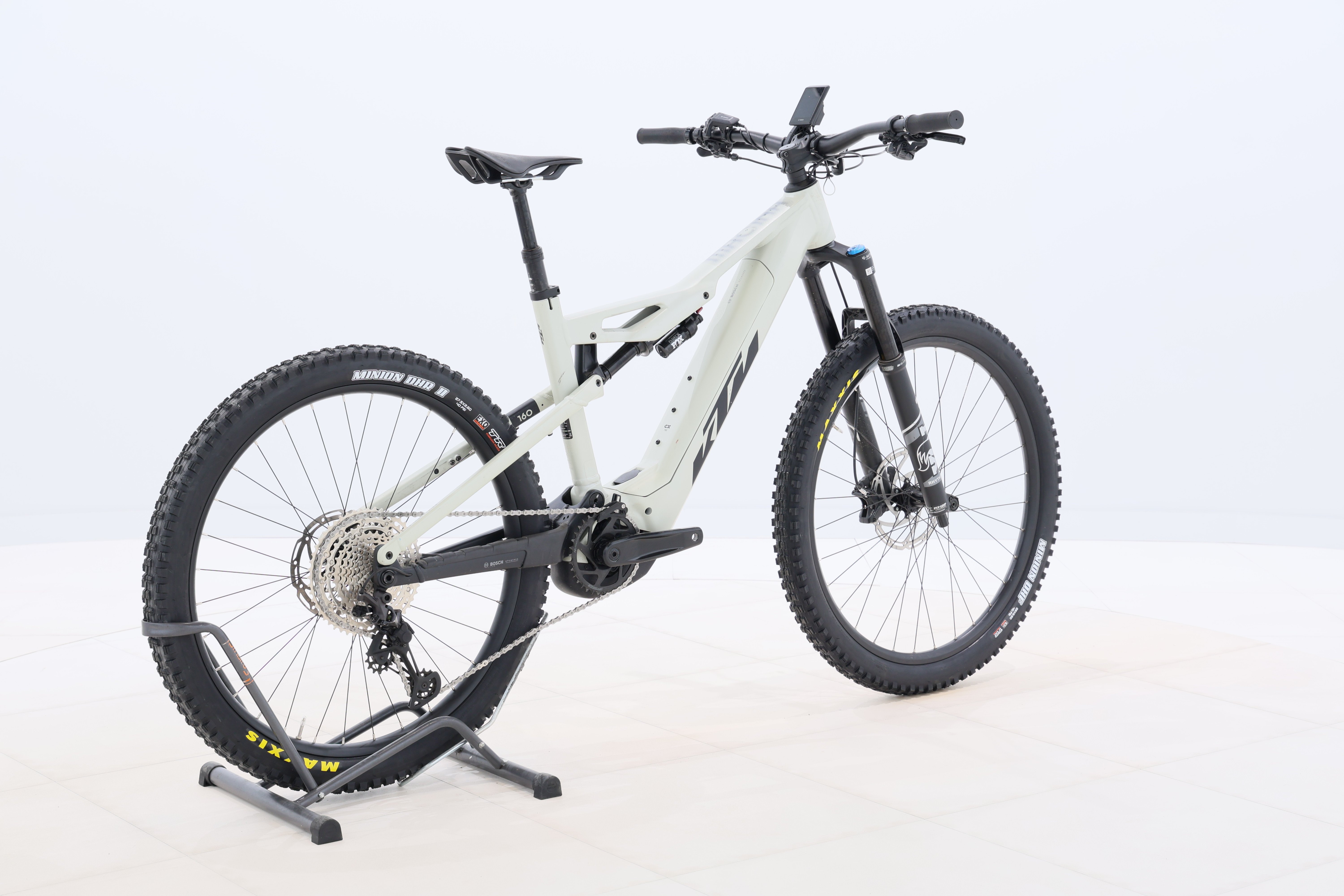 d90e9978-cec7-42b2-b172-d15867917ffa