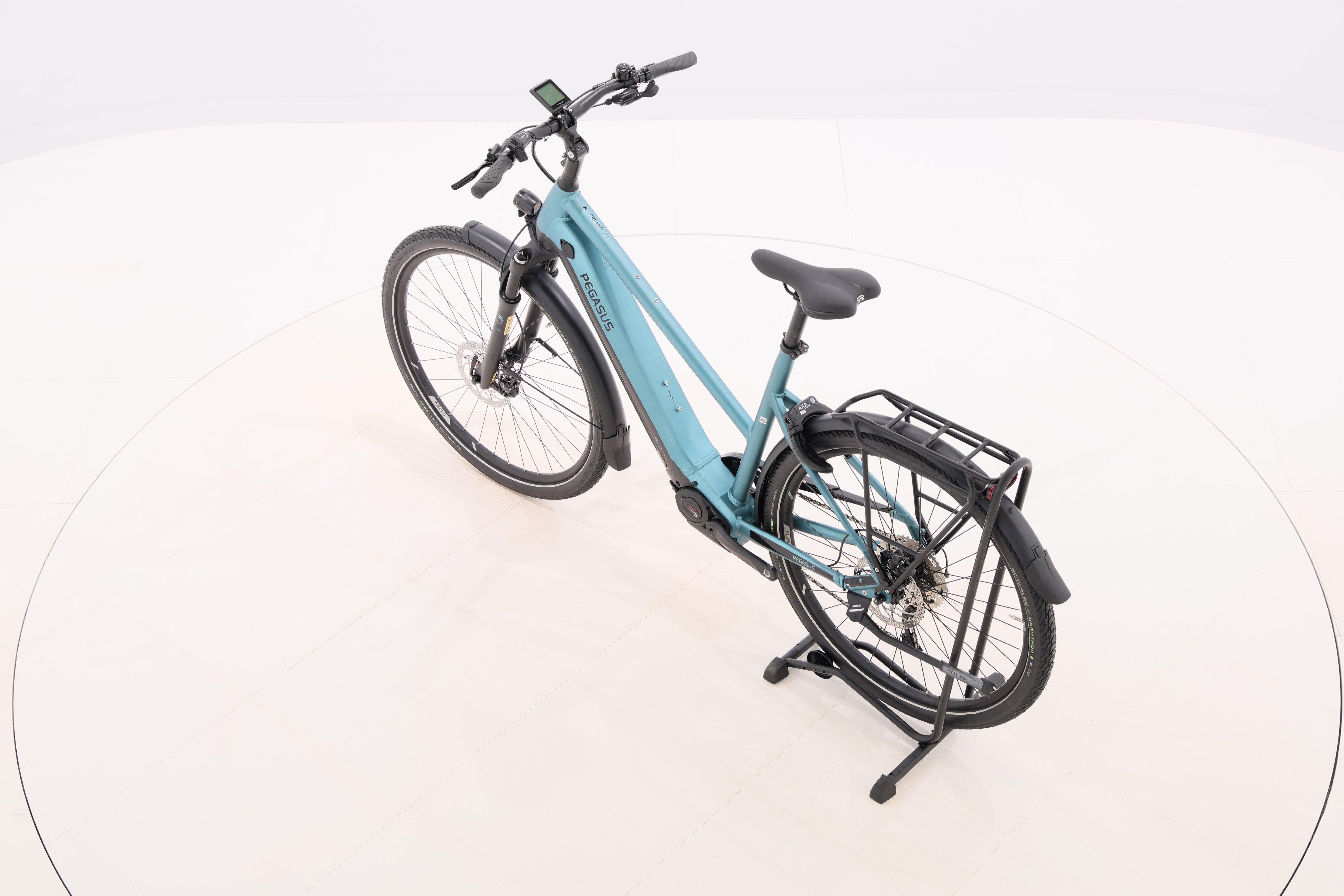 c0989d3a-abb6-4247-aca5-2035a1a2ee40