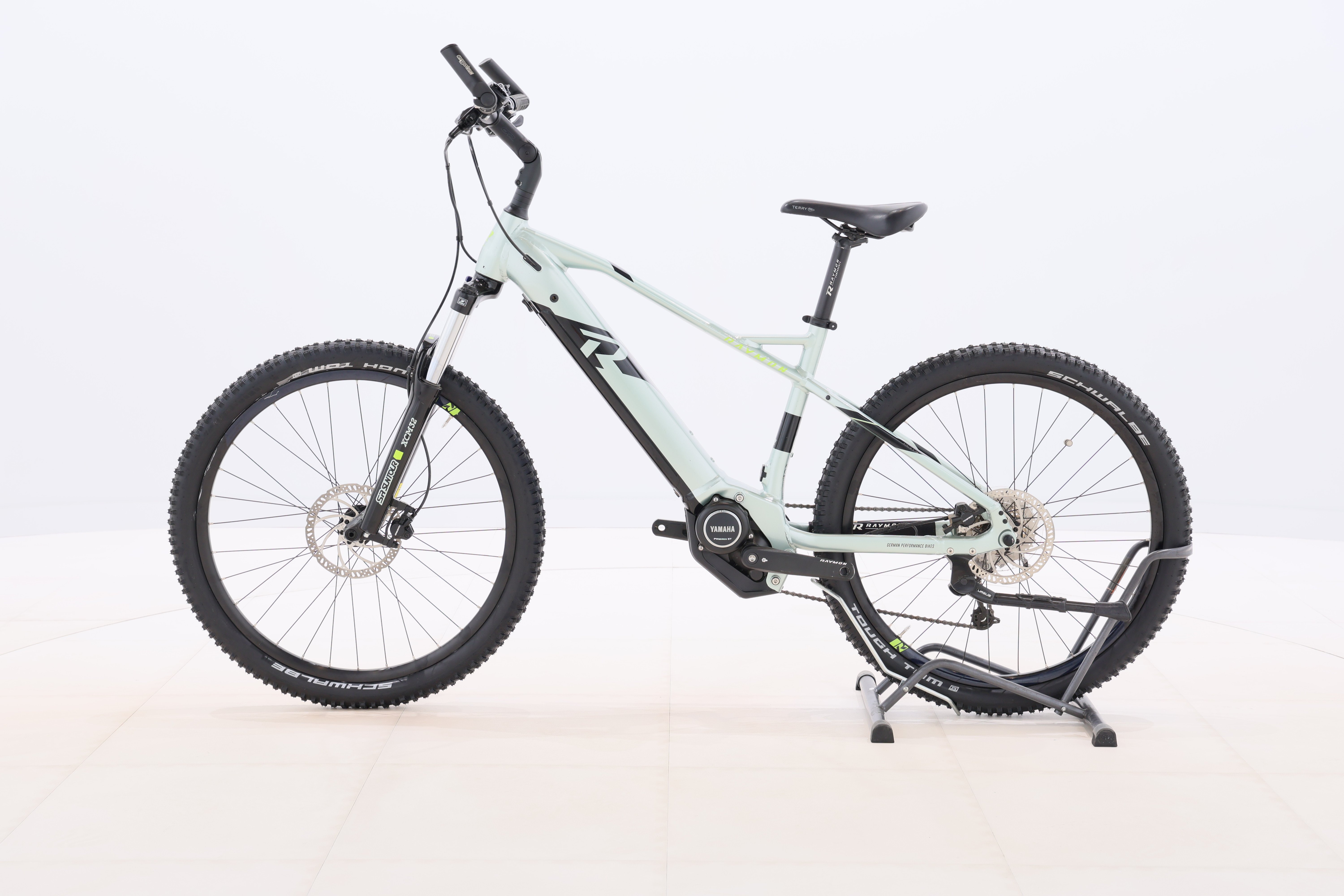 540b7724-e95c-43d3-bfbd-da4b6a1d5f81