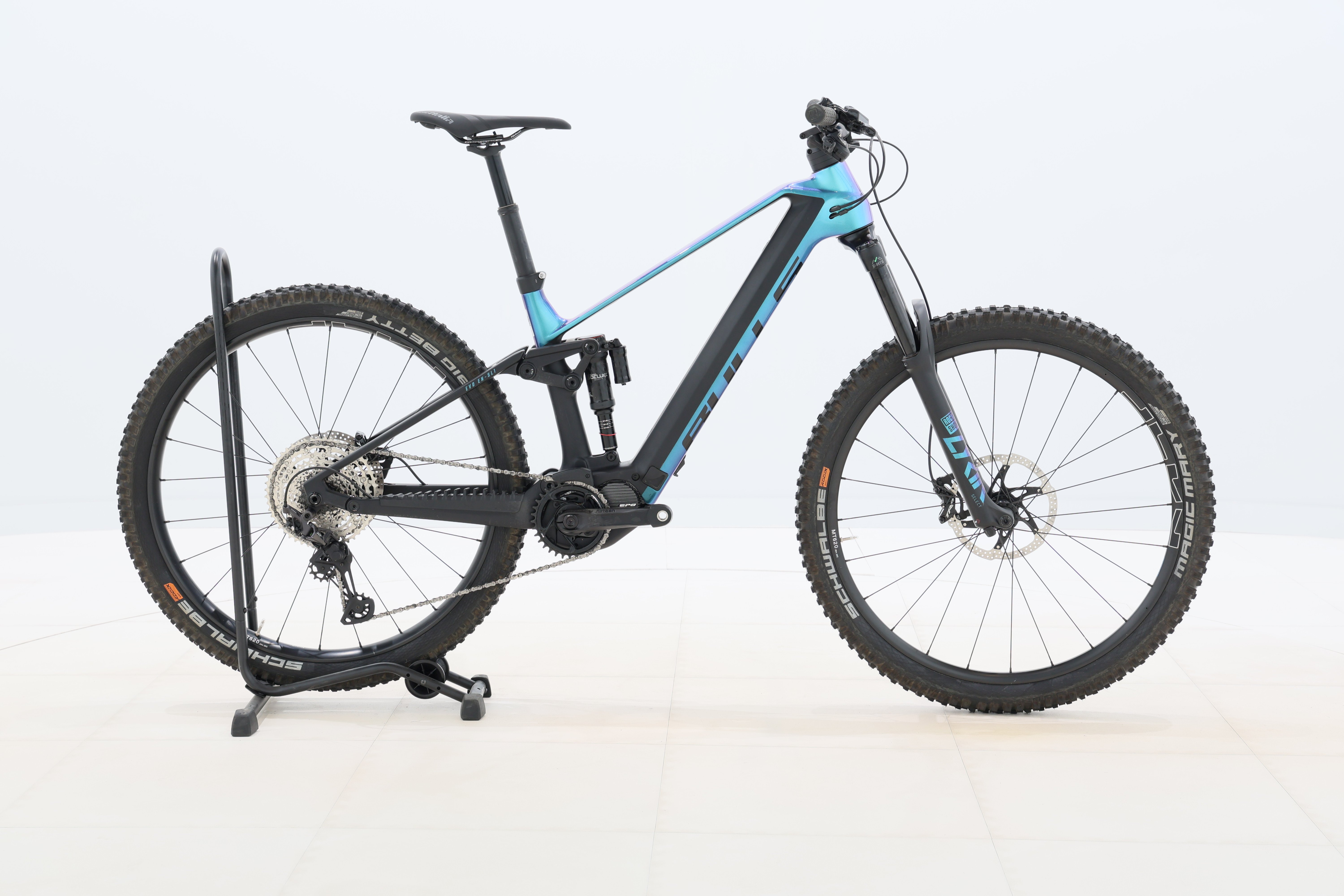 733ed686-c9ba-4589-a915-3ae42da9df3e