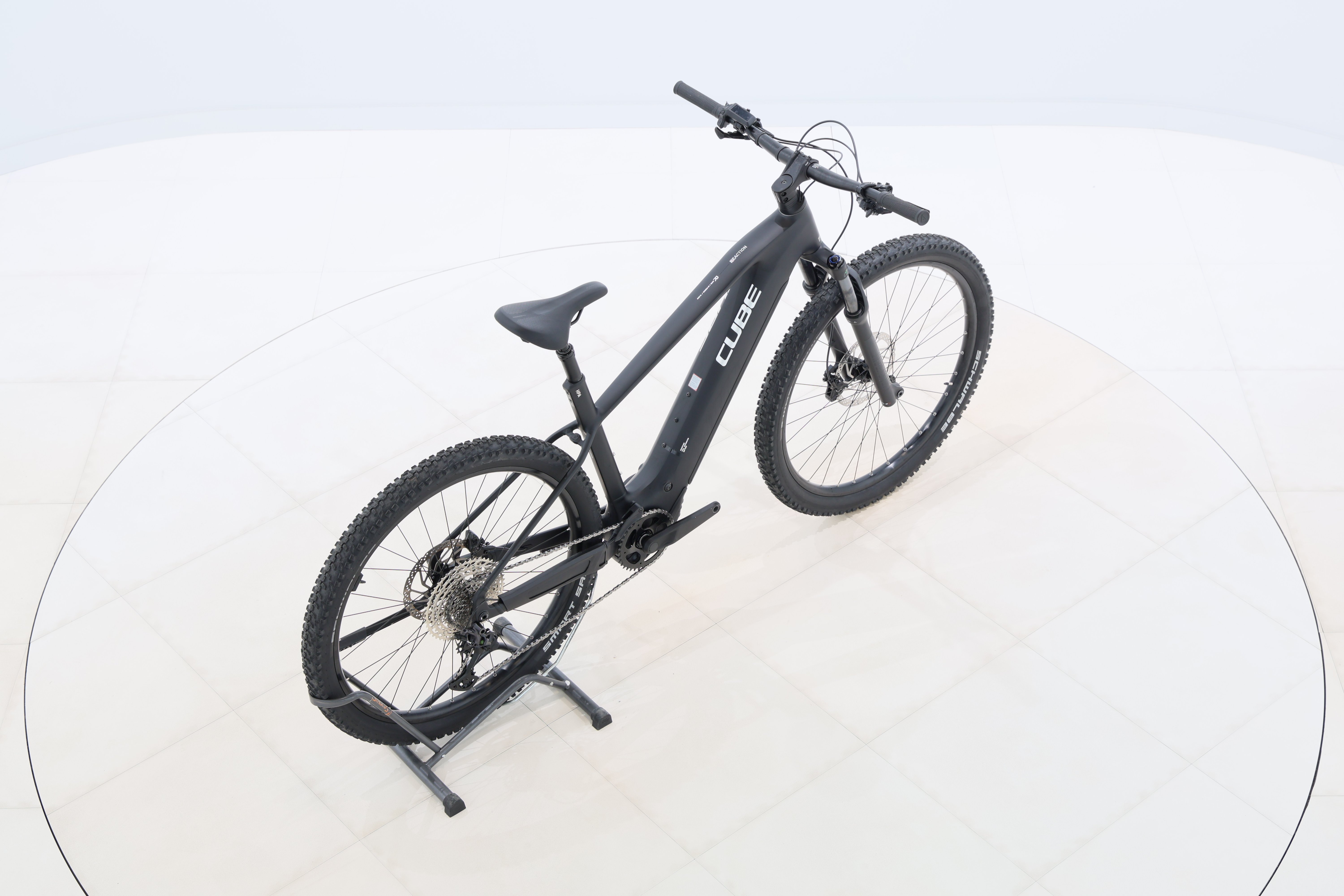 b7038d1f-0786-46cf-b873-790220bd2412