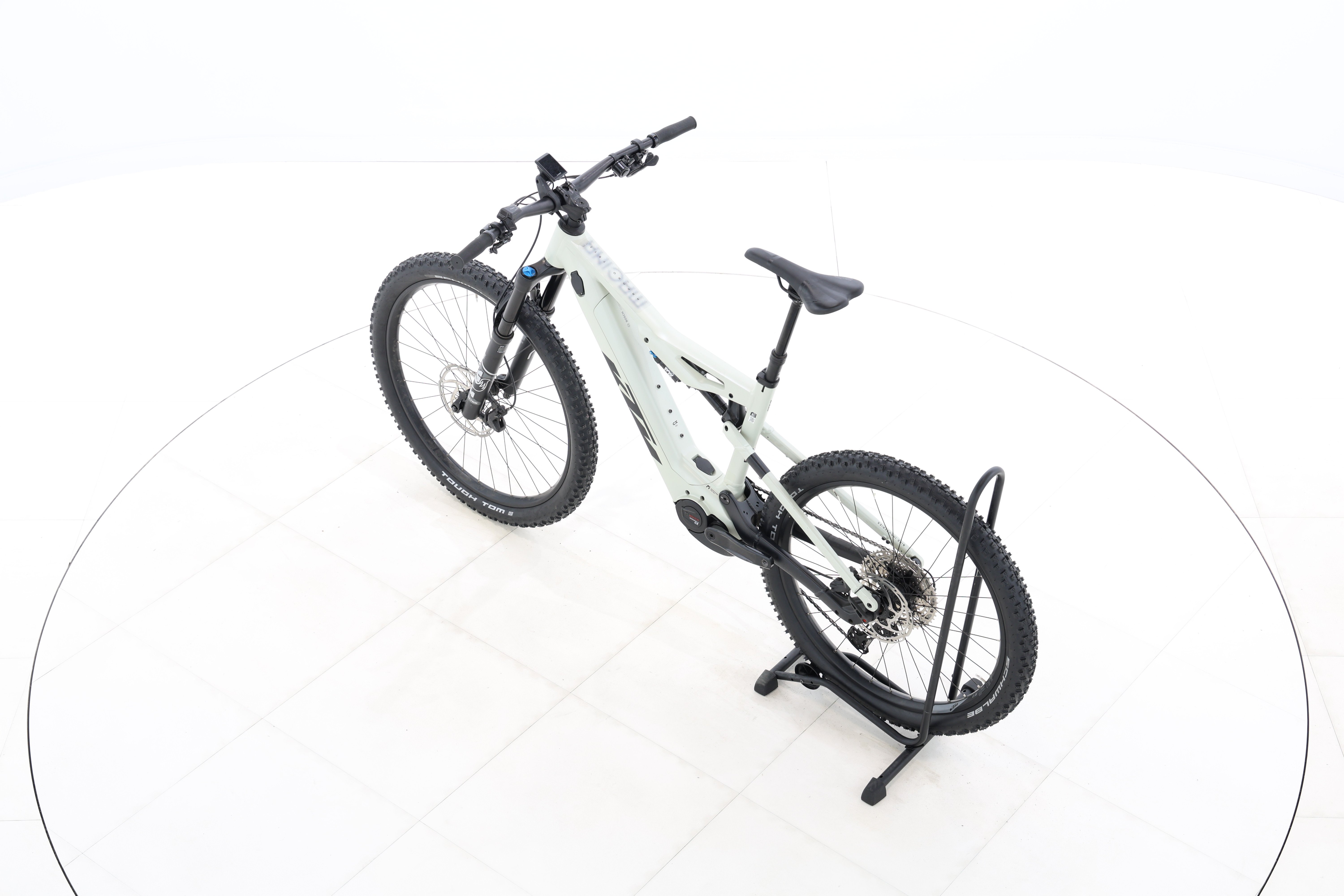 8f04efff-050c-4f71-ae96-8973756a0d4d