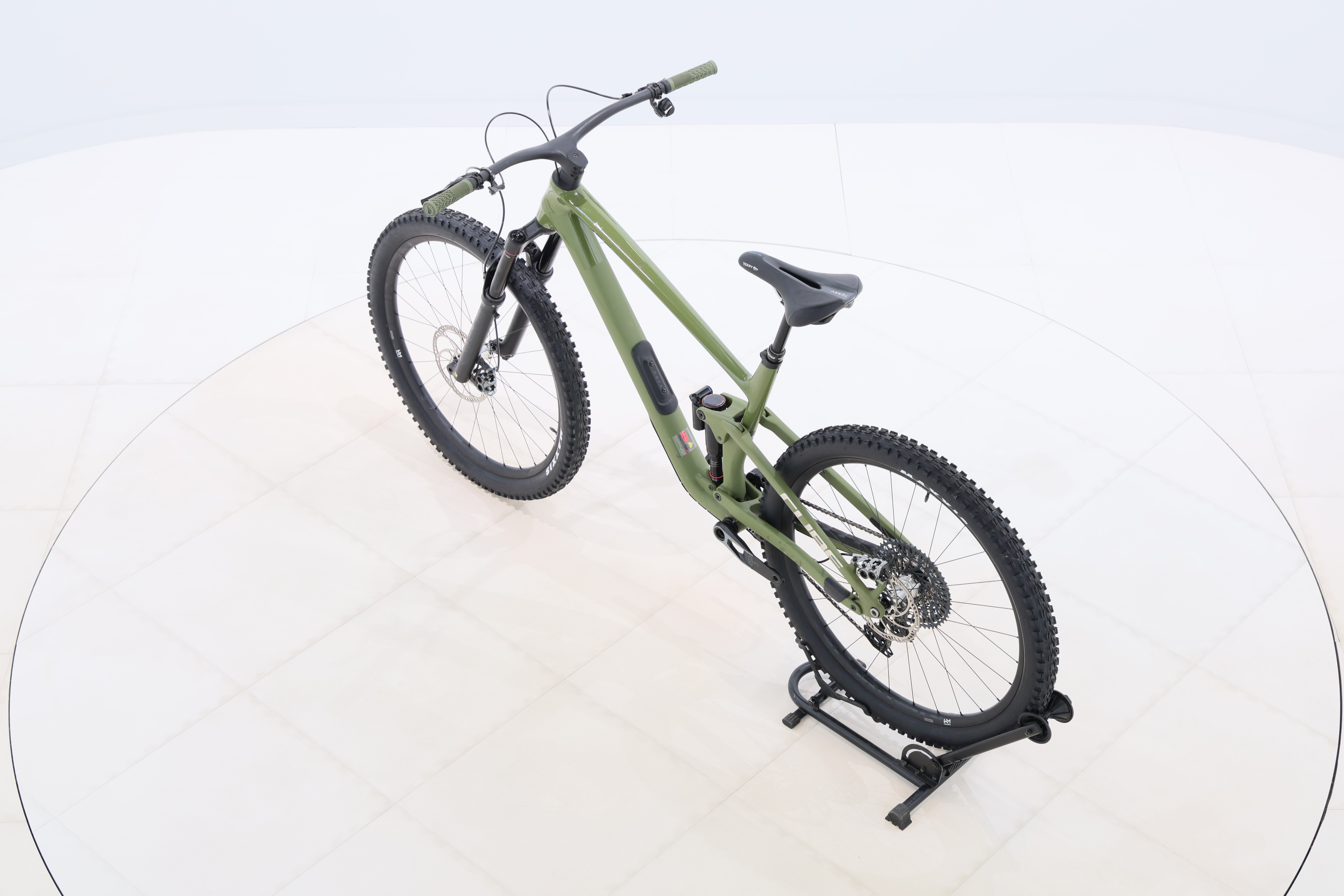 e4c56efc-748f-4b00-84af-1fd32a22fe03