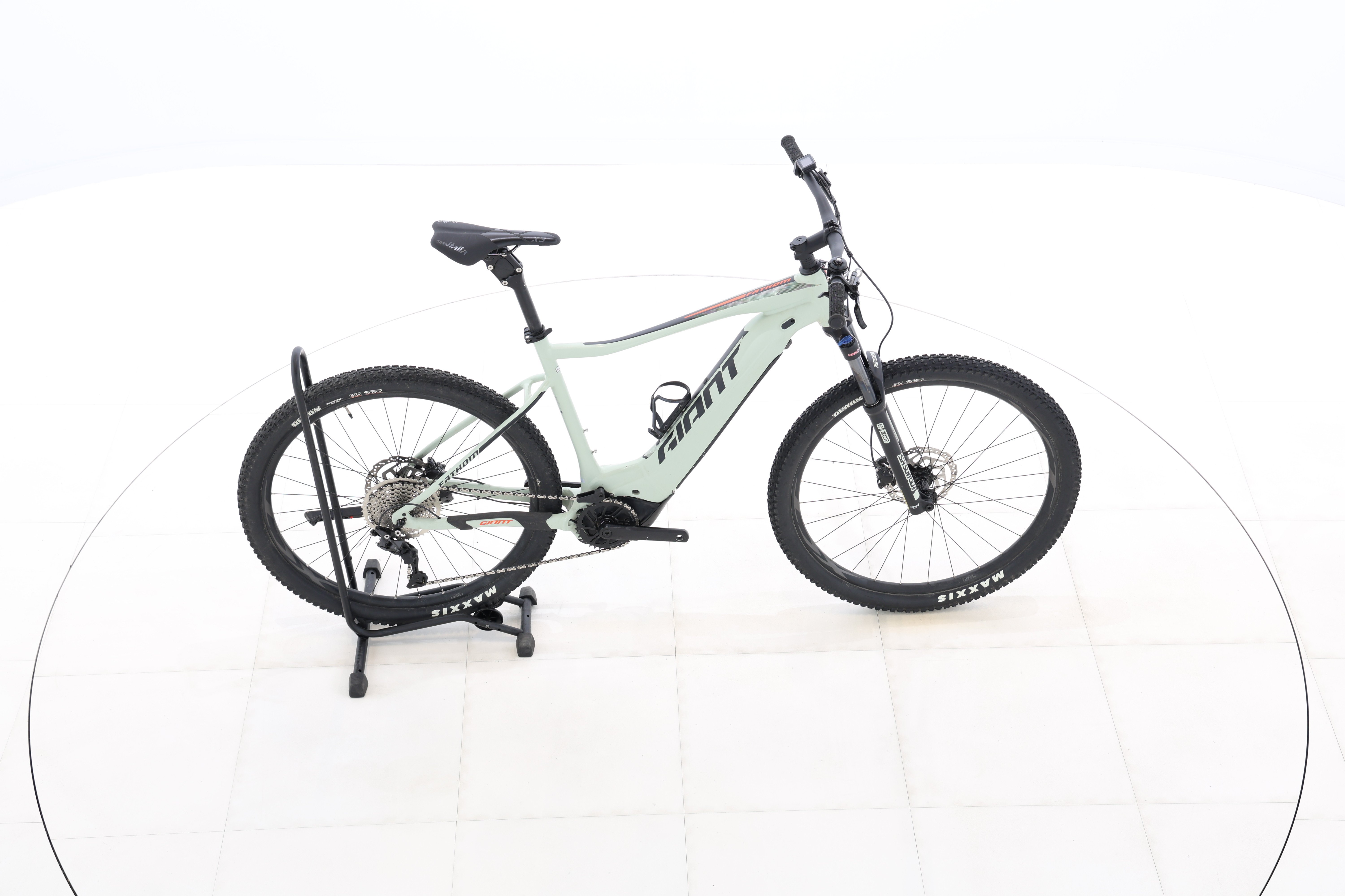 6e6d16f5-bcc0-4783-9b63-0b8324b39303