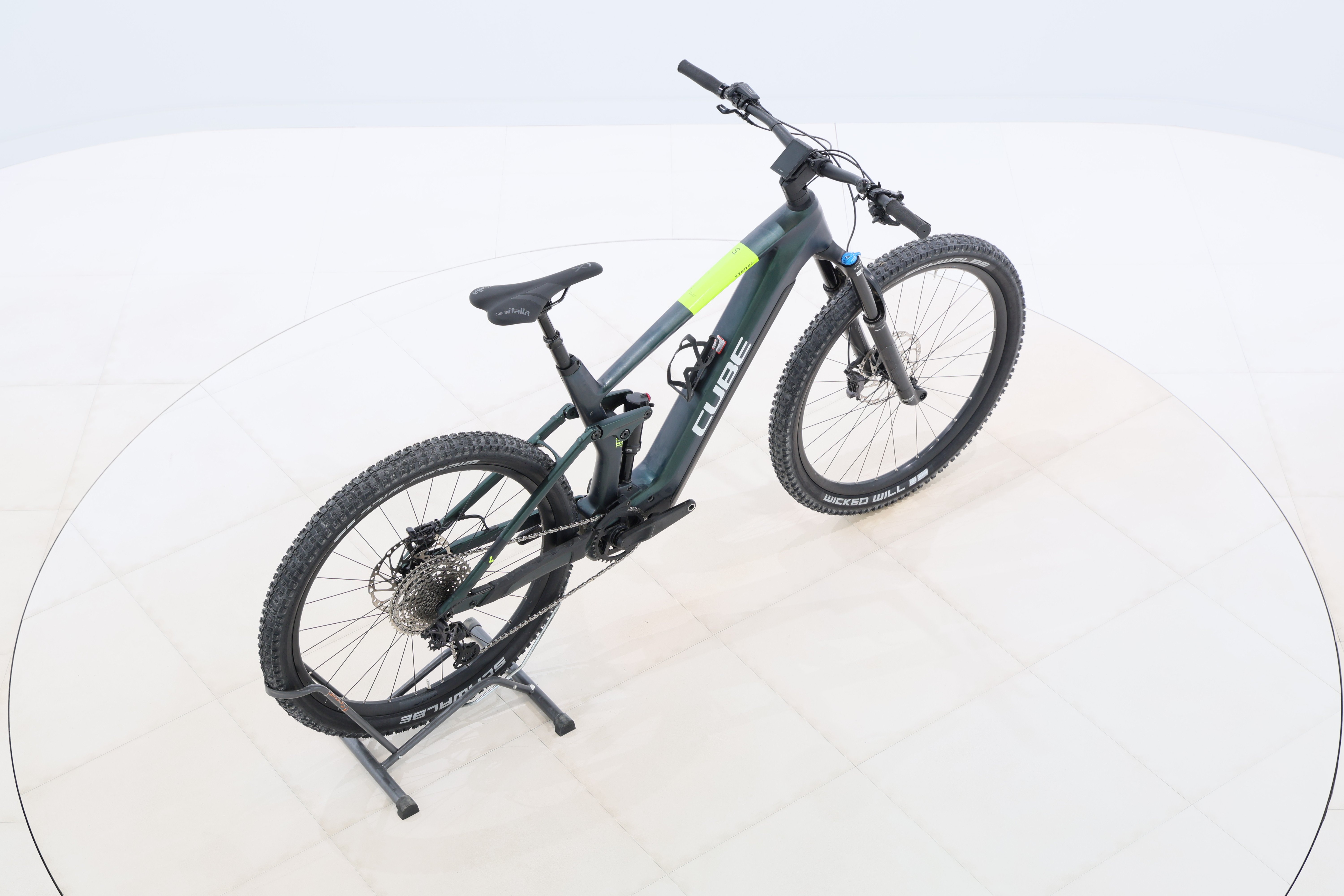 6b7956c3-4d76-482e-a102-7a24702851ab