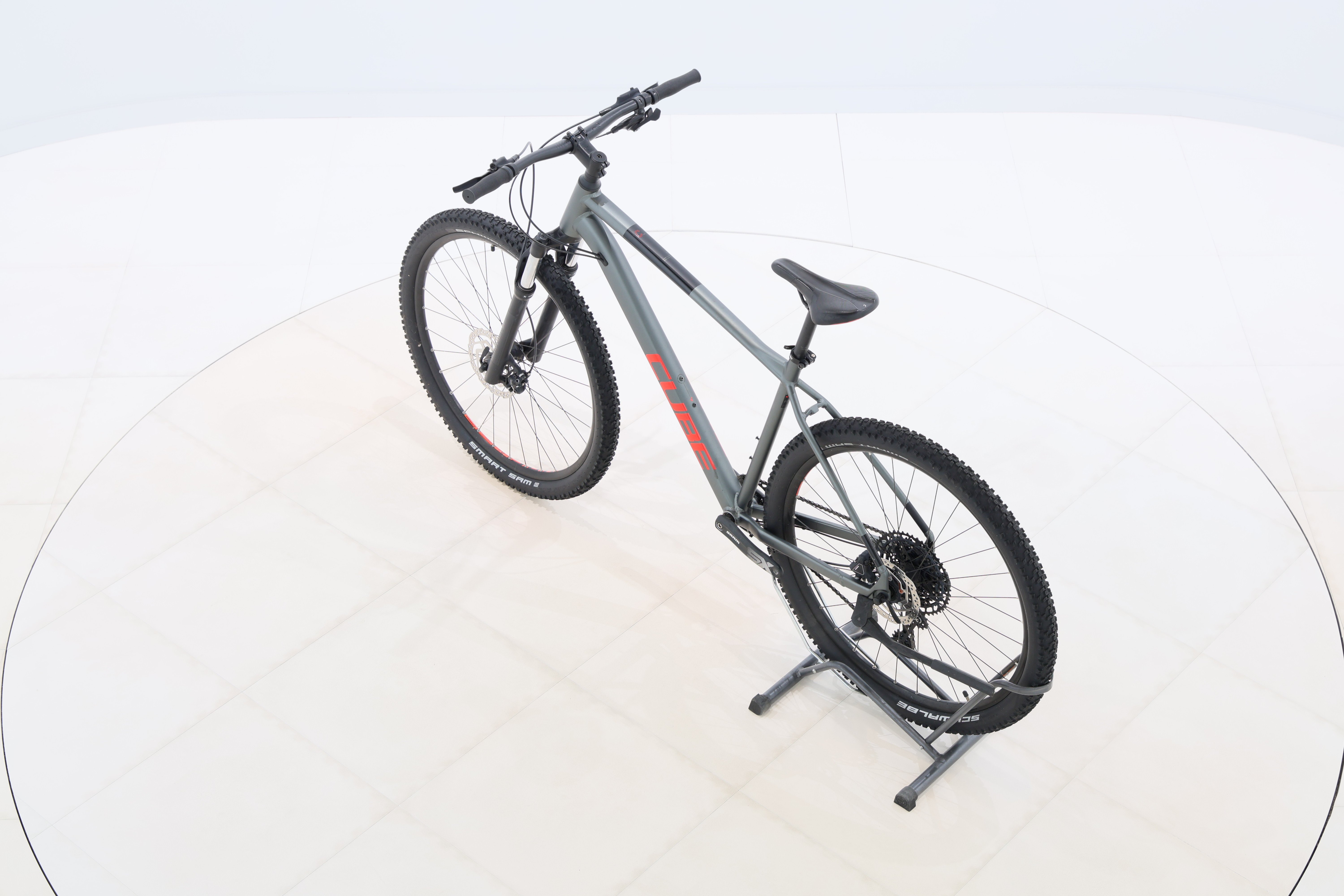 7d775cd9-78eb-46c0-bb7e-3c1fffc571ec