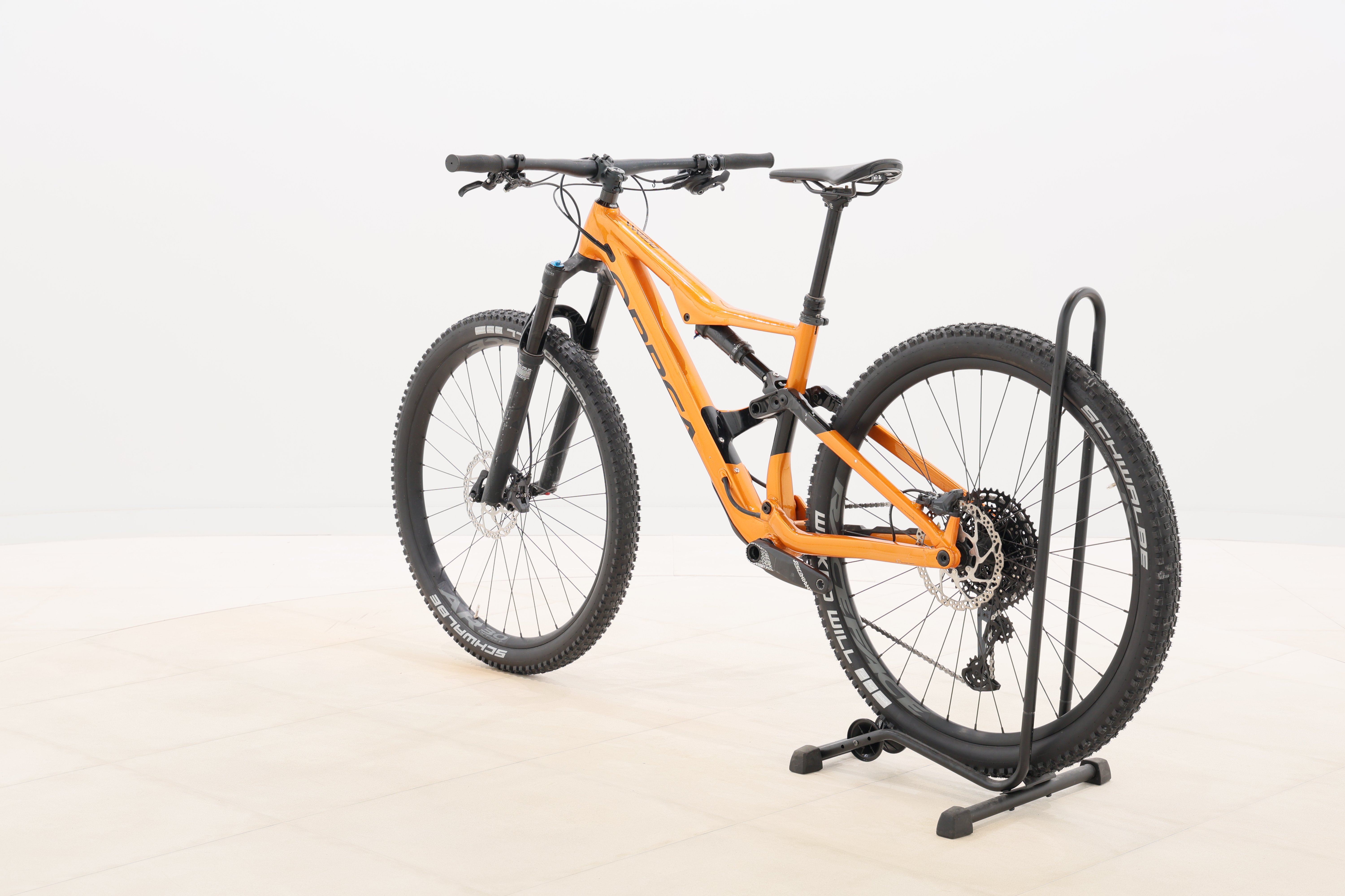 2ce8165e-1c98-4fb8-b502-7806ff9e46b7