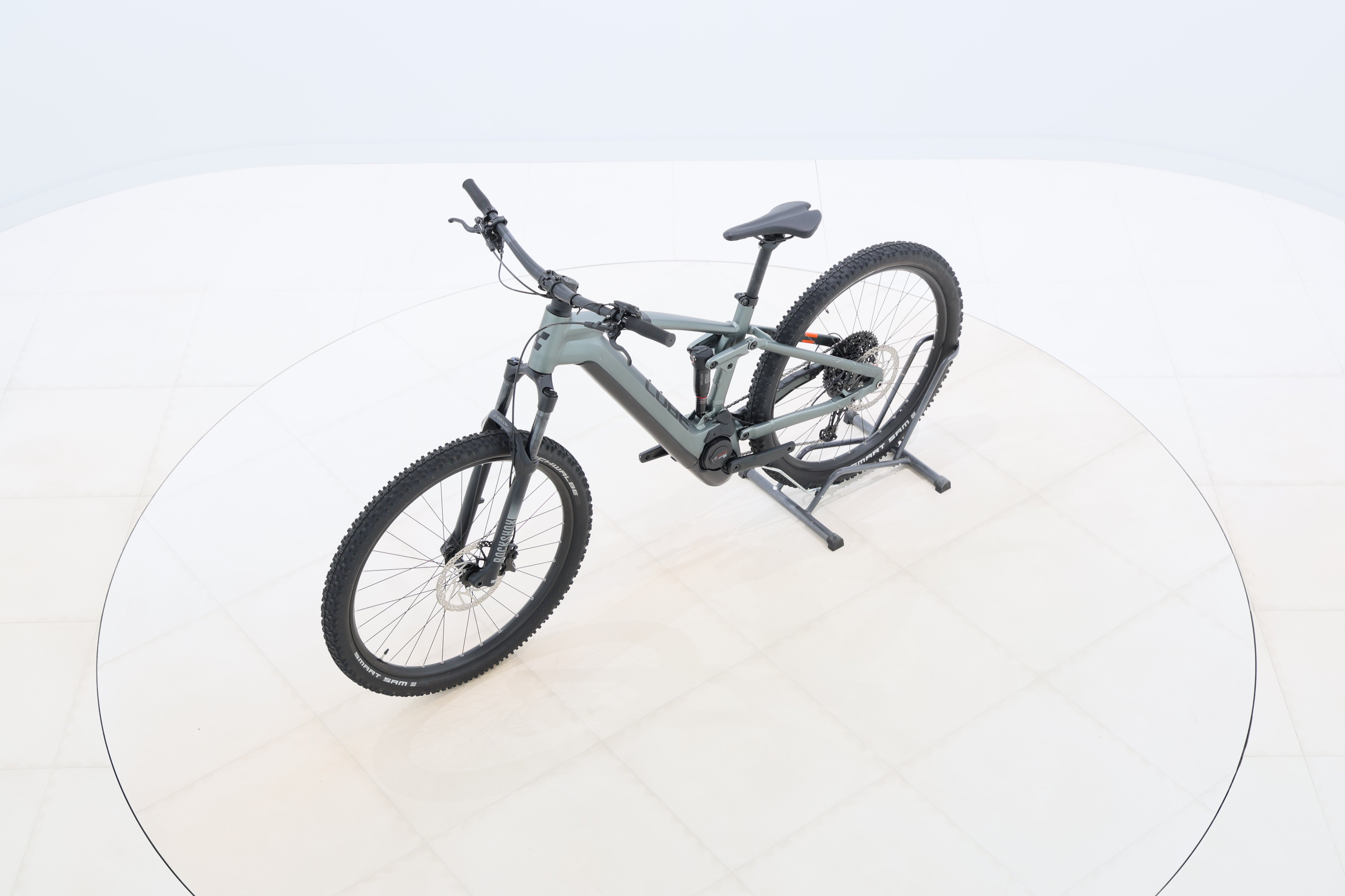 073fd8ab-e299-4144-bb4f-ebeed3999714