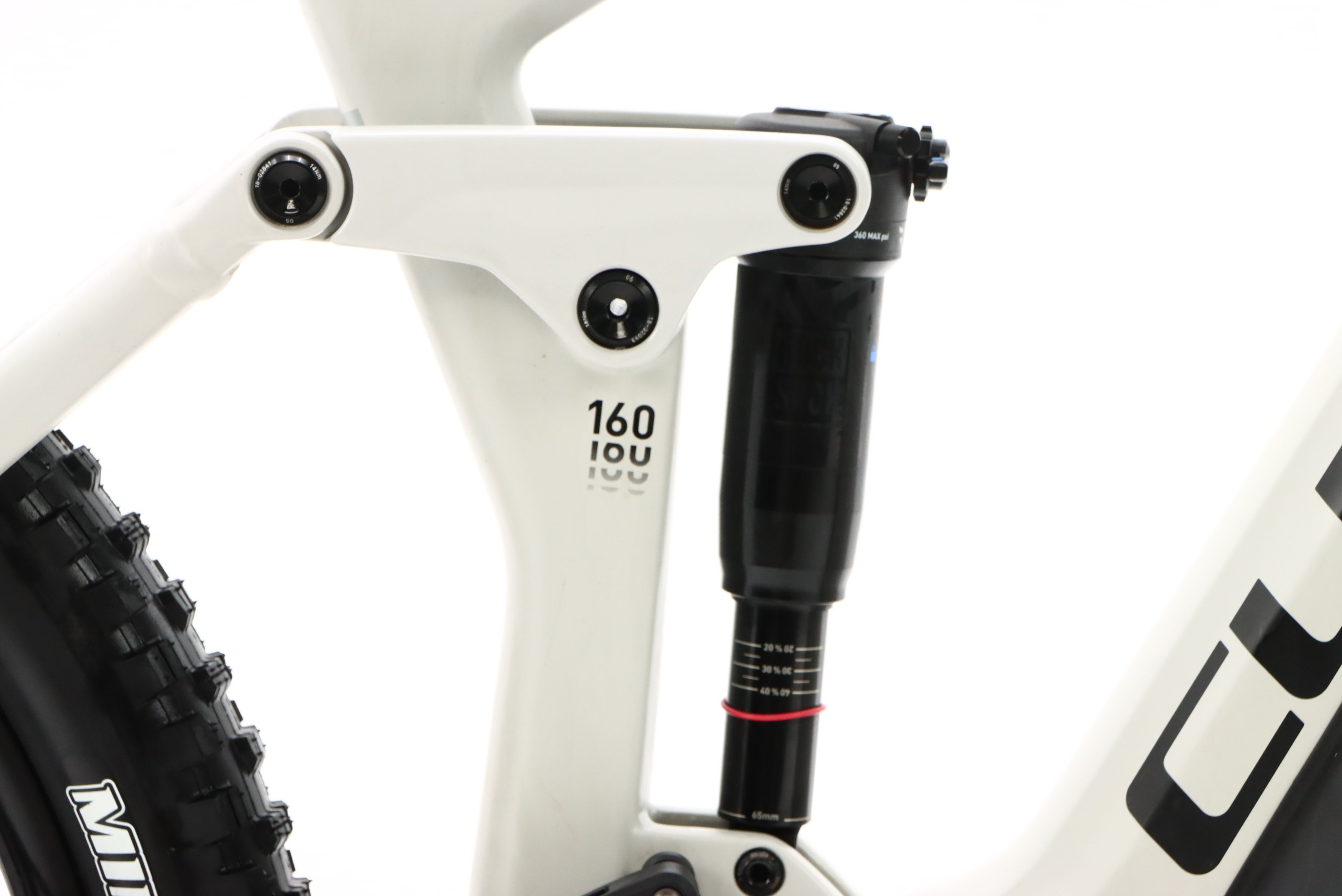 e53ee8df-c41e-46d5-86bf-b33473dc1cb3