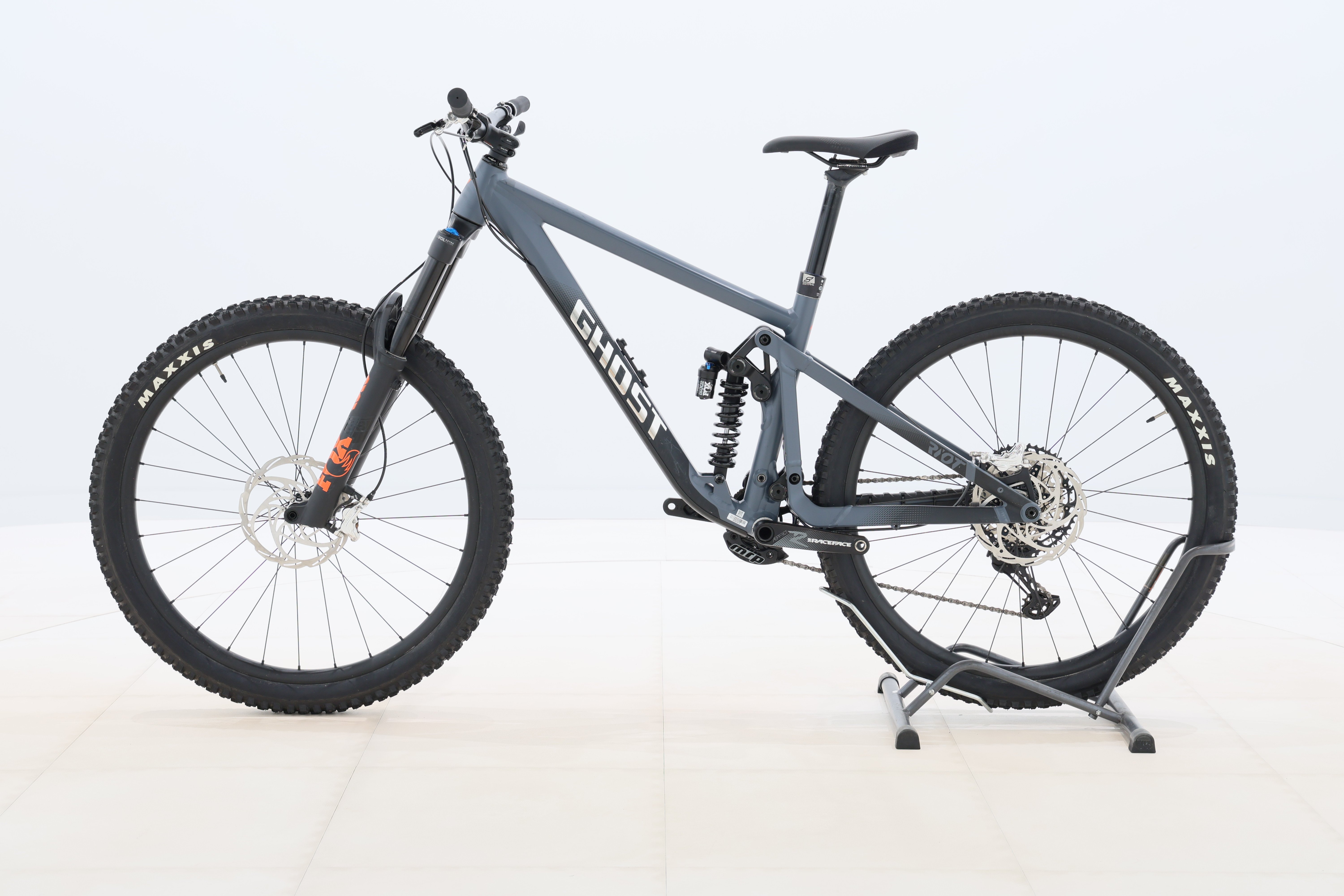 f4a1708f-d473-472d-a93f-e787af6eb90e