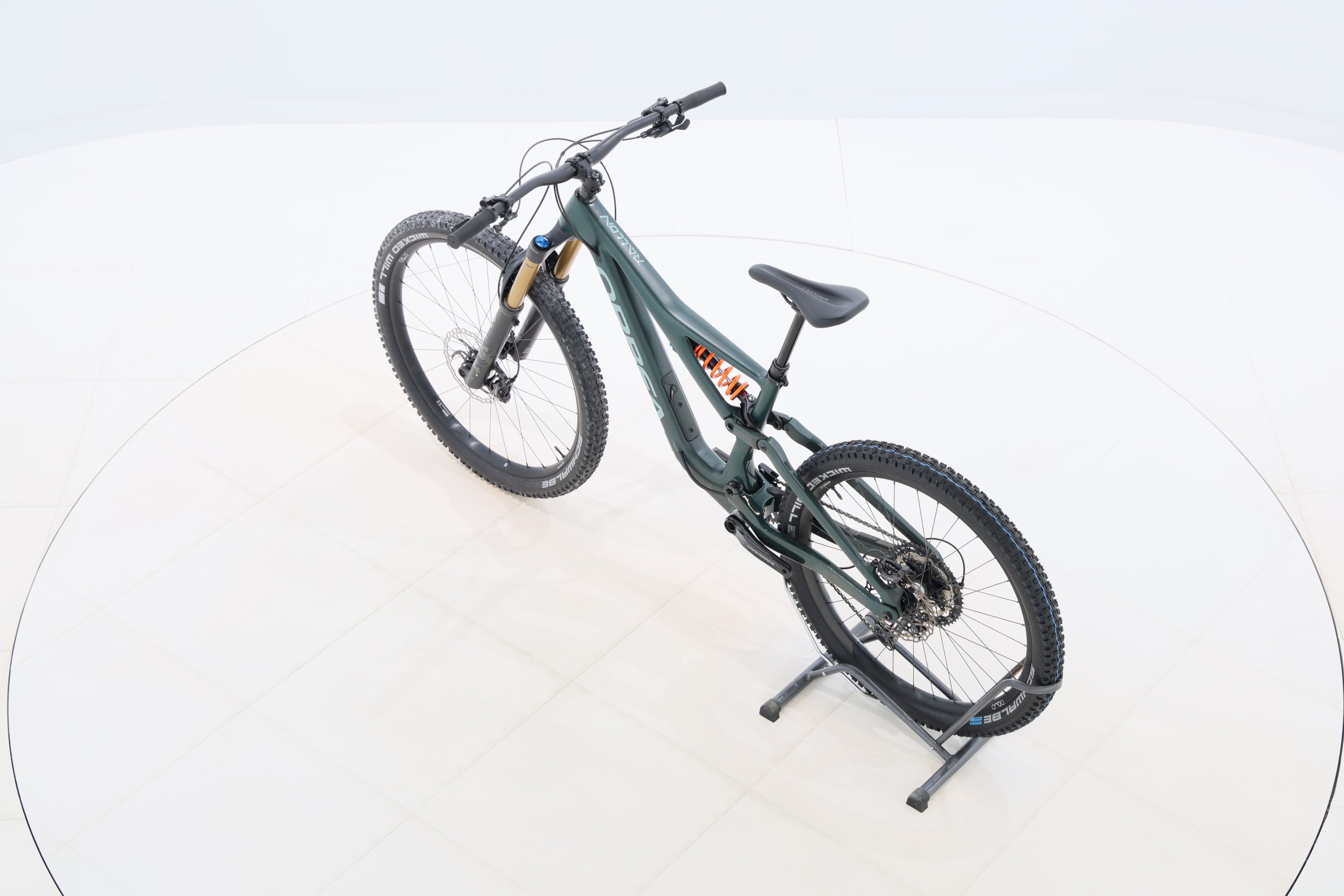 5c9c59d4-7061-4862-87cb-c998bdf8b8e4