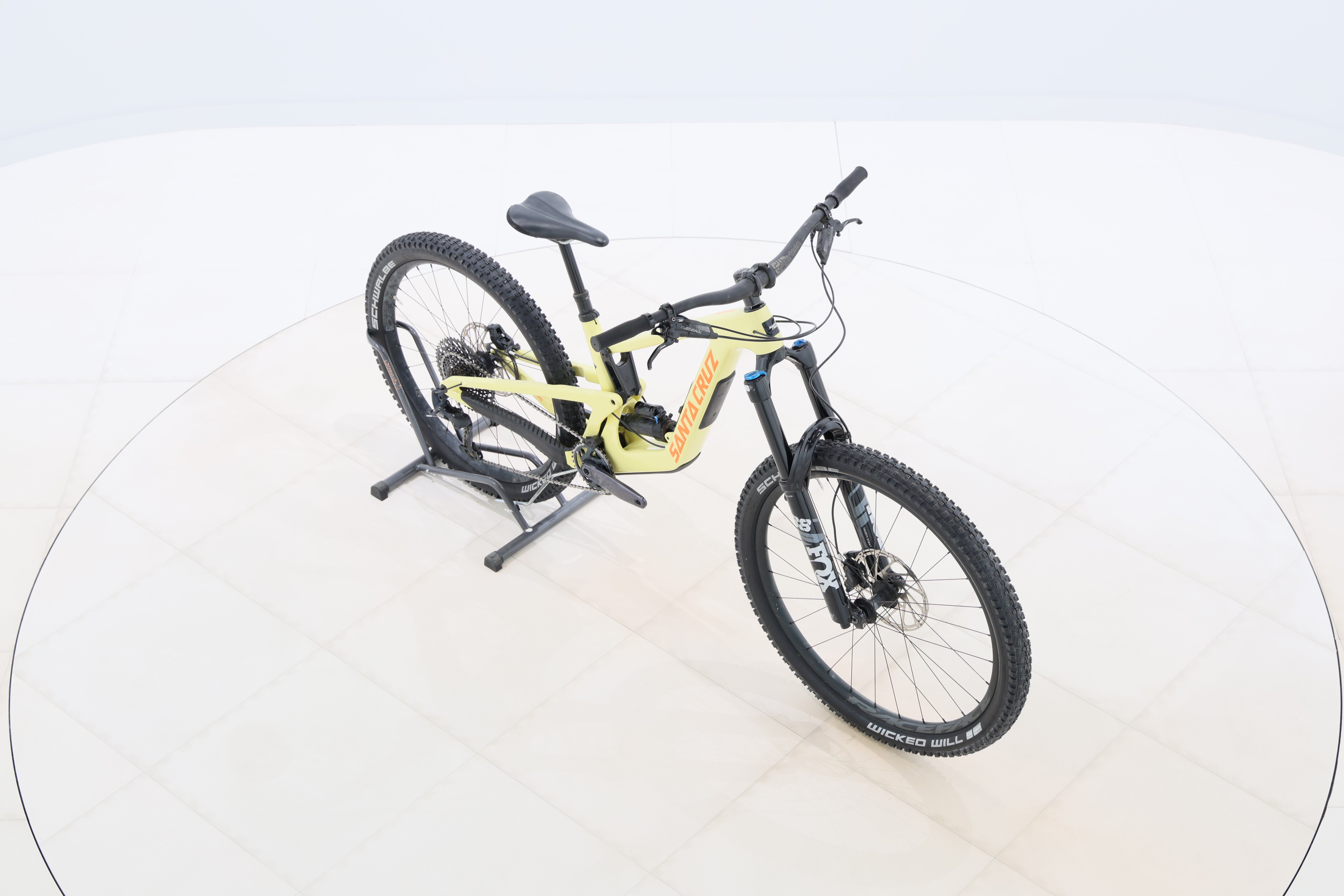 76ec0a8e-933b-4819-8846-045e43ff3f06