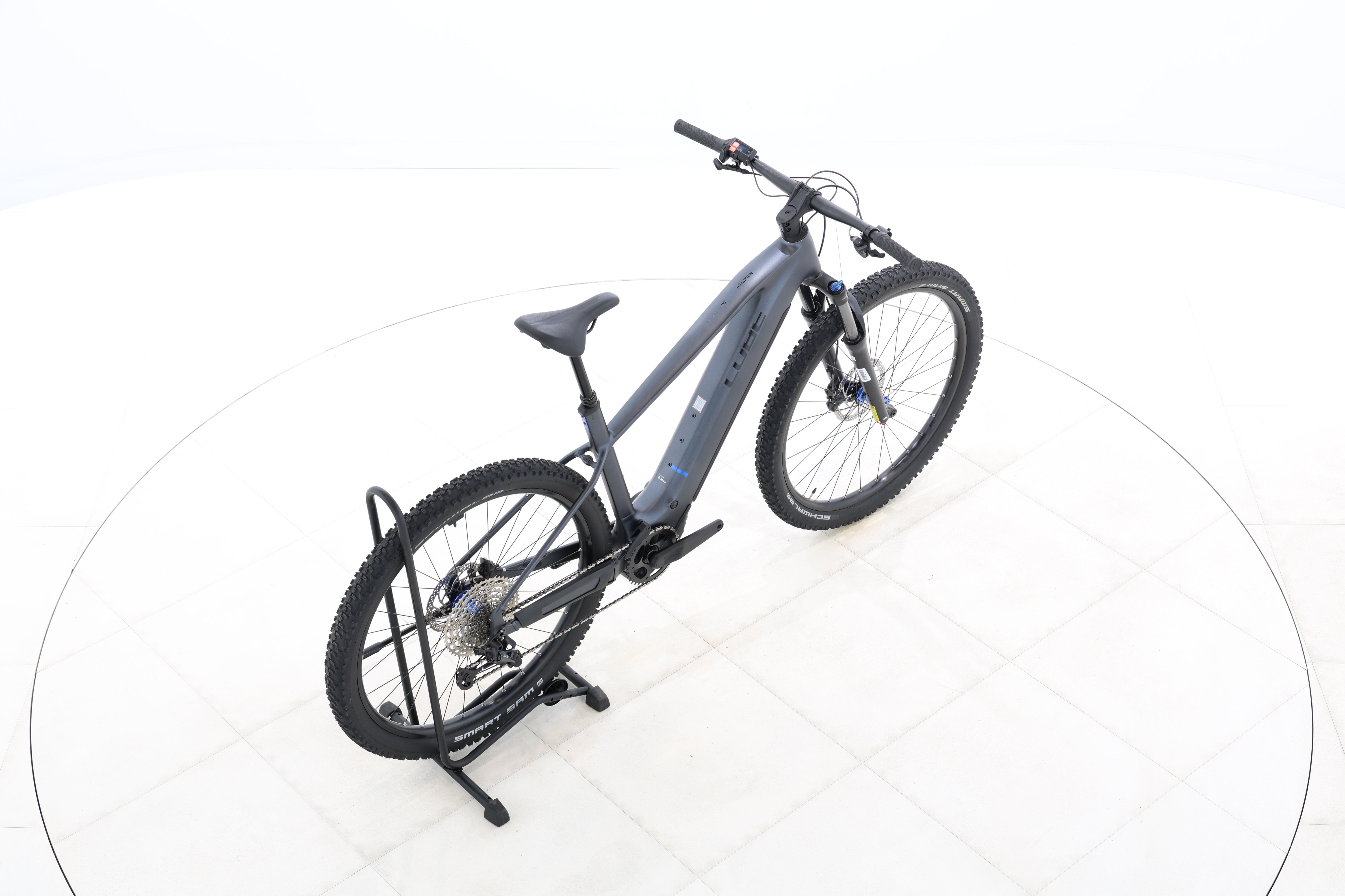 e4018b08-bb7d-4acb-afac-f0aec8253619