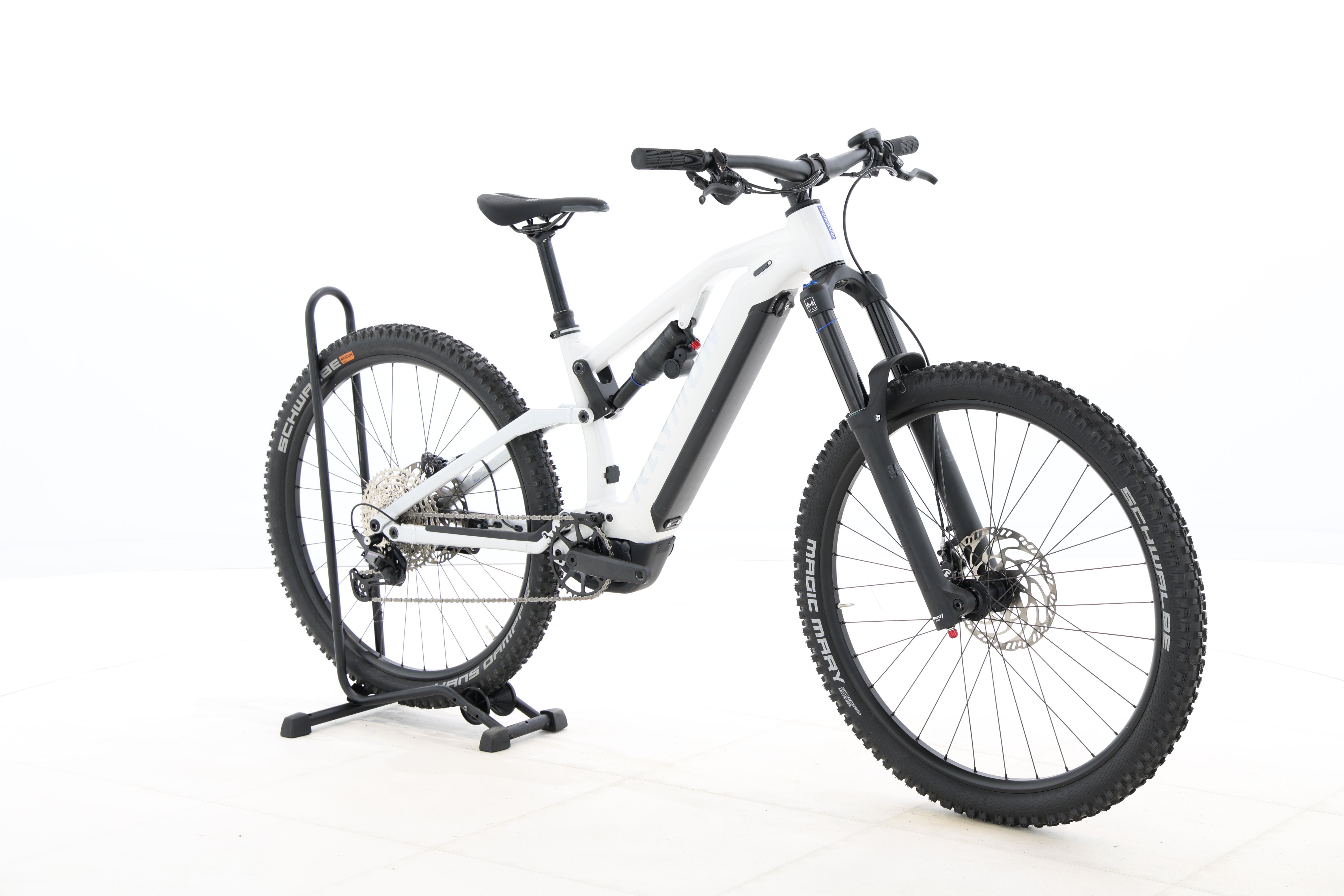 3d698cf0-f09f-467f-8a2b-453aac3c215d