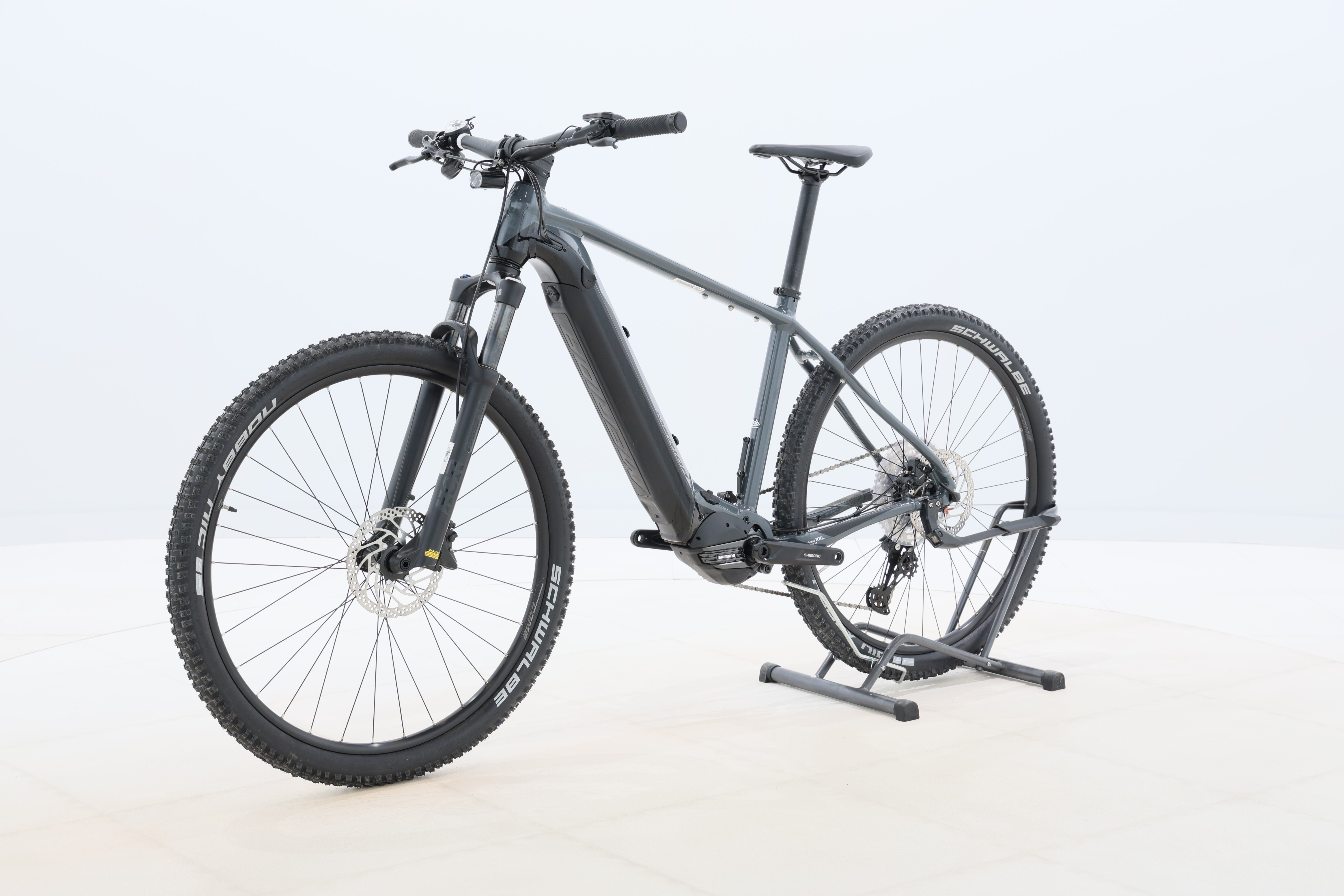 3b00898b-dd38-4d1c-9fca-f9a7fa57056a