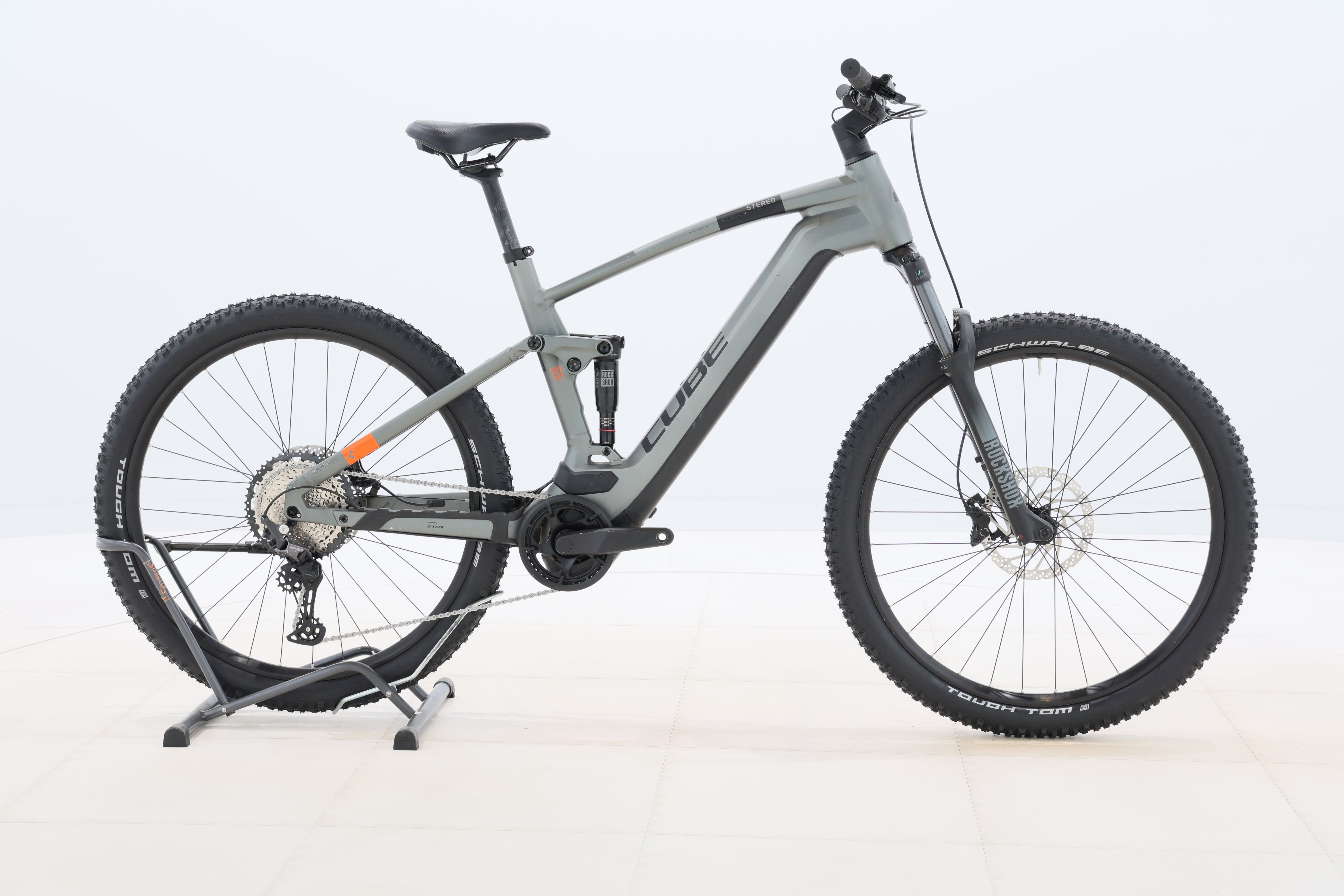 f4fffe27-c355-4033-9a7b-23446b071870