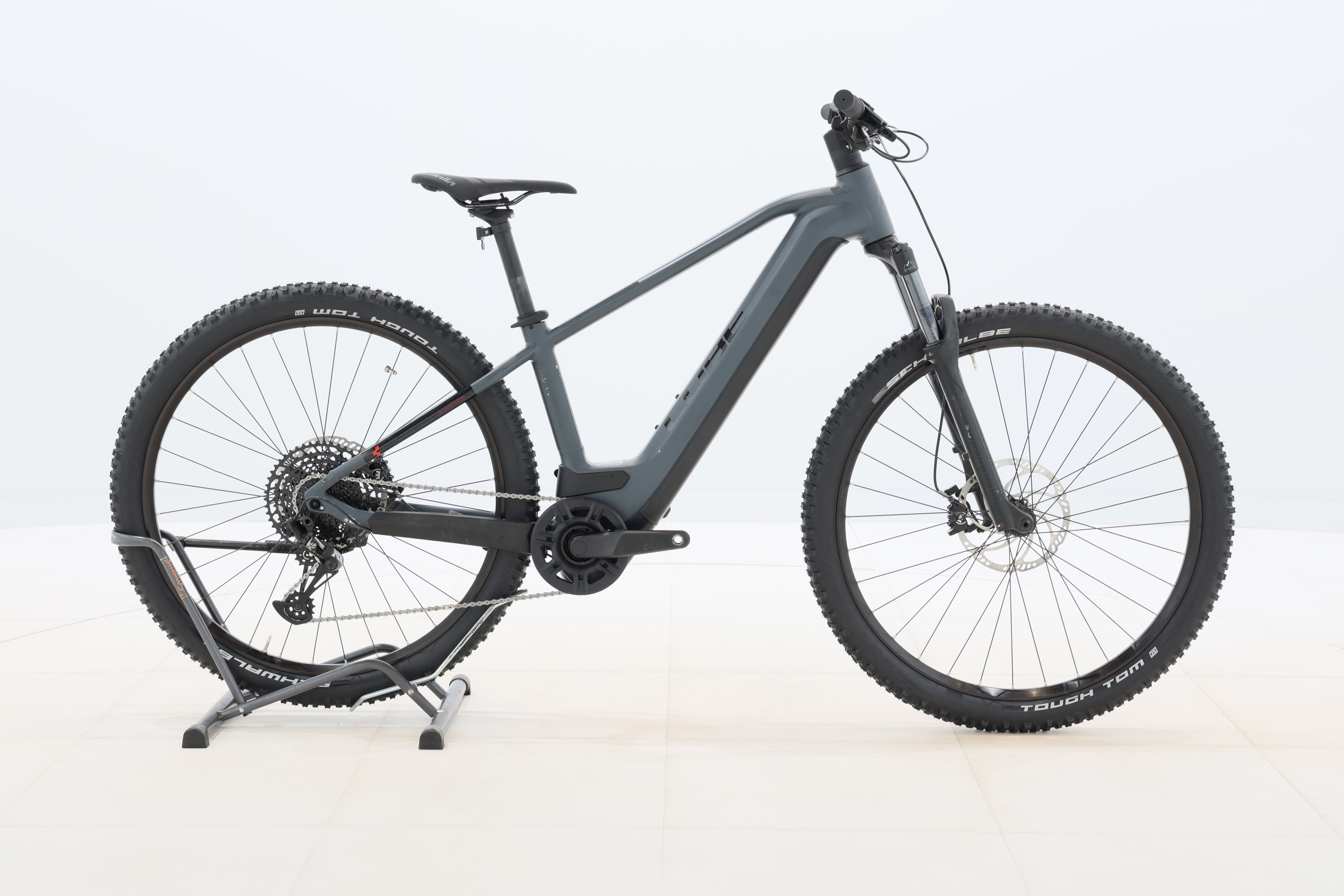 8fe2e62e-b5c2-4307-b1a0-cc4369aae25f