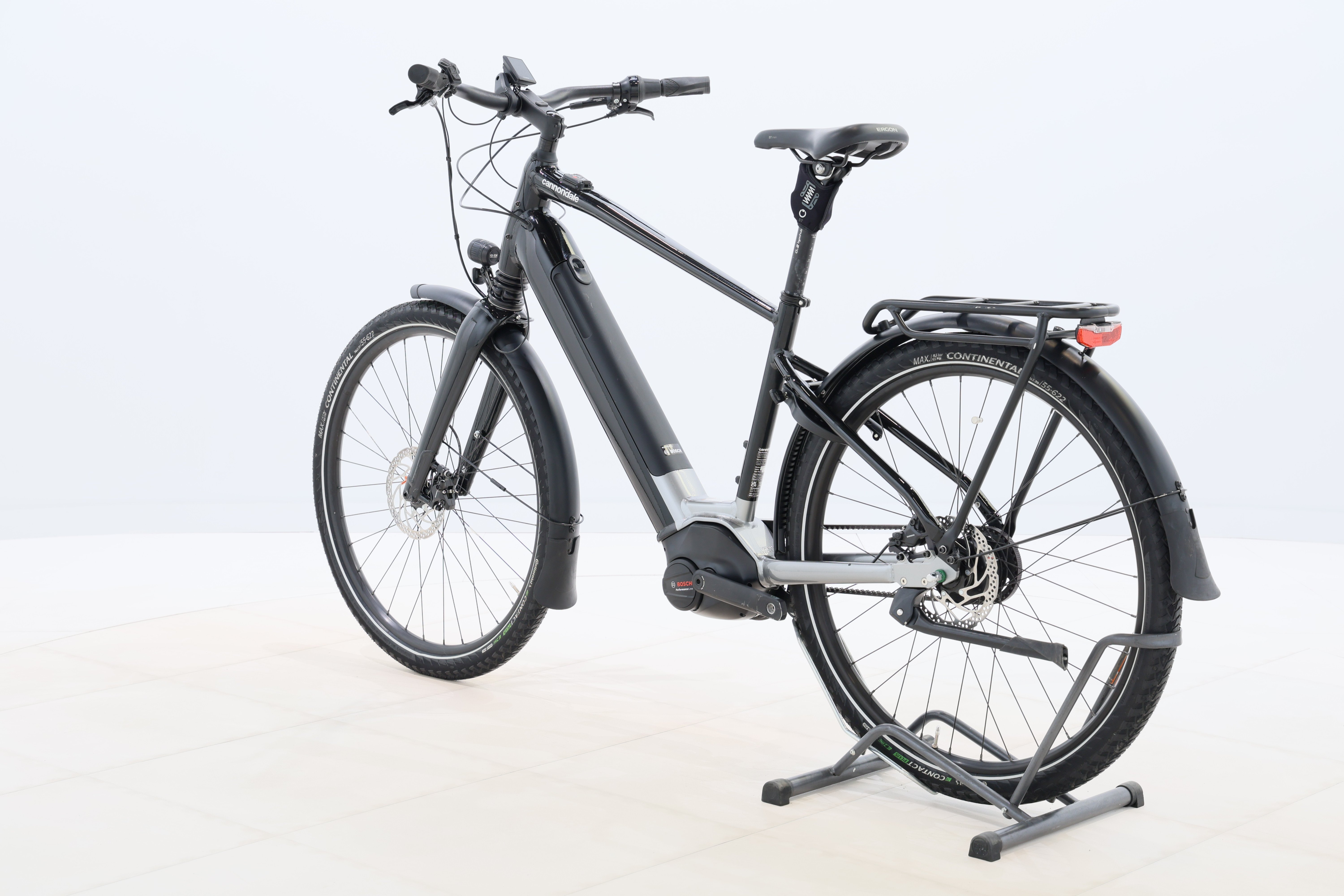 31d8256a-528f-4915-bf9d-77ba3e32c3ce