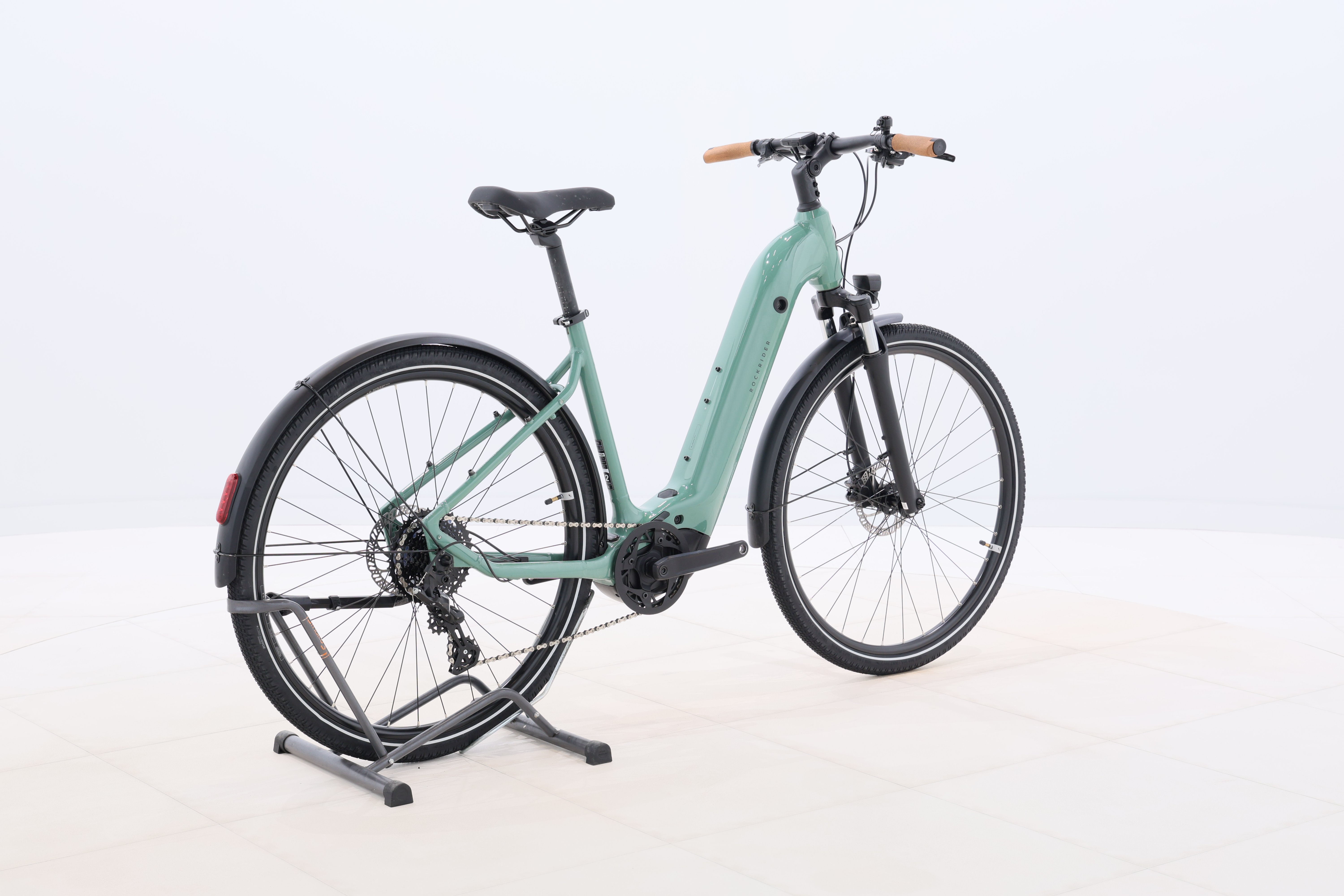 f53b539a-169a-4df5-961b-c7435943bdab