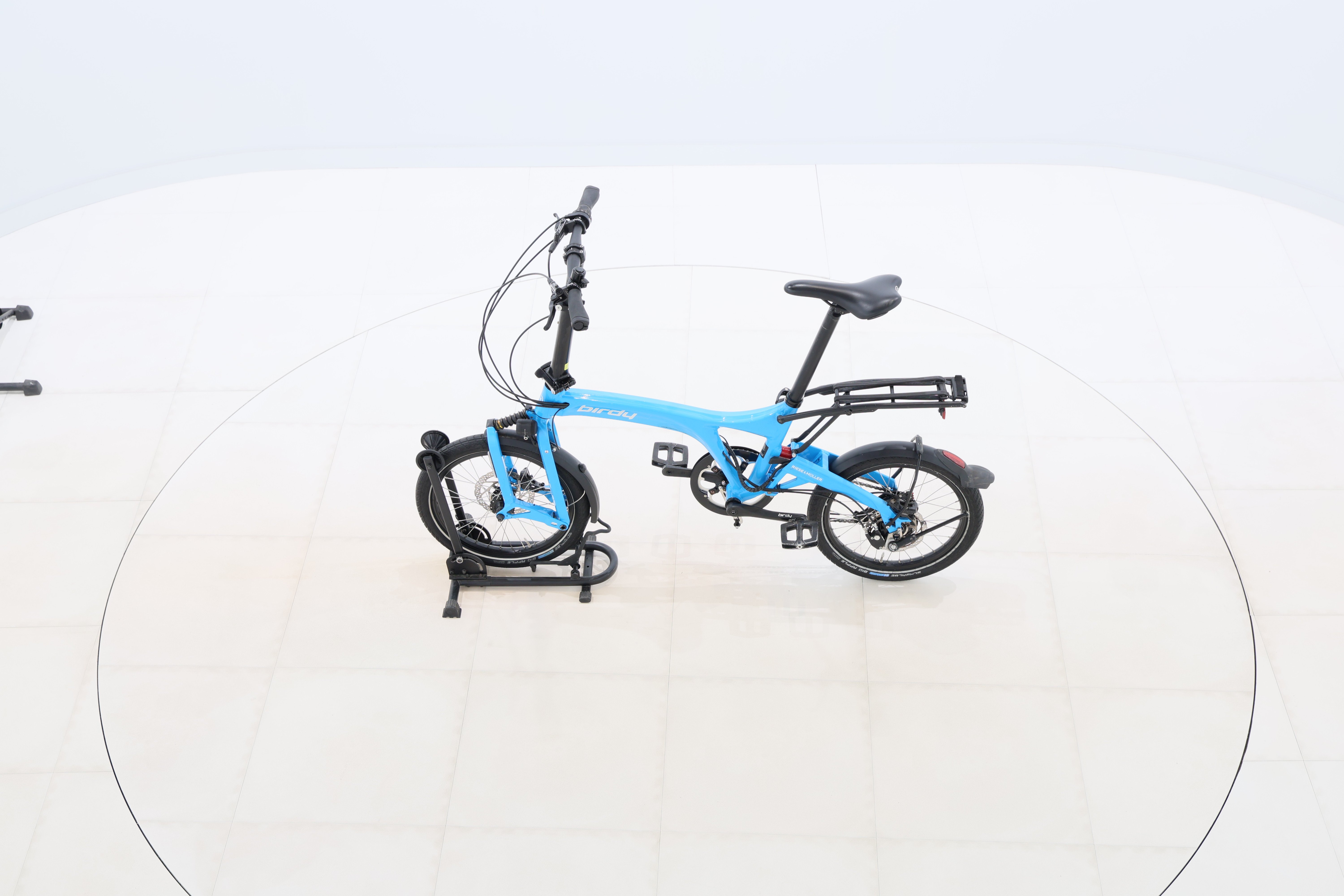 b0b4e3d0-2bb8-4893-8851-6eb84390b7c1