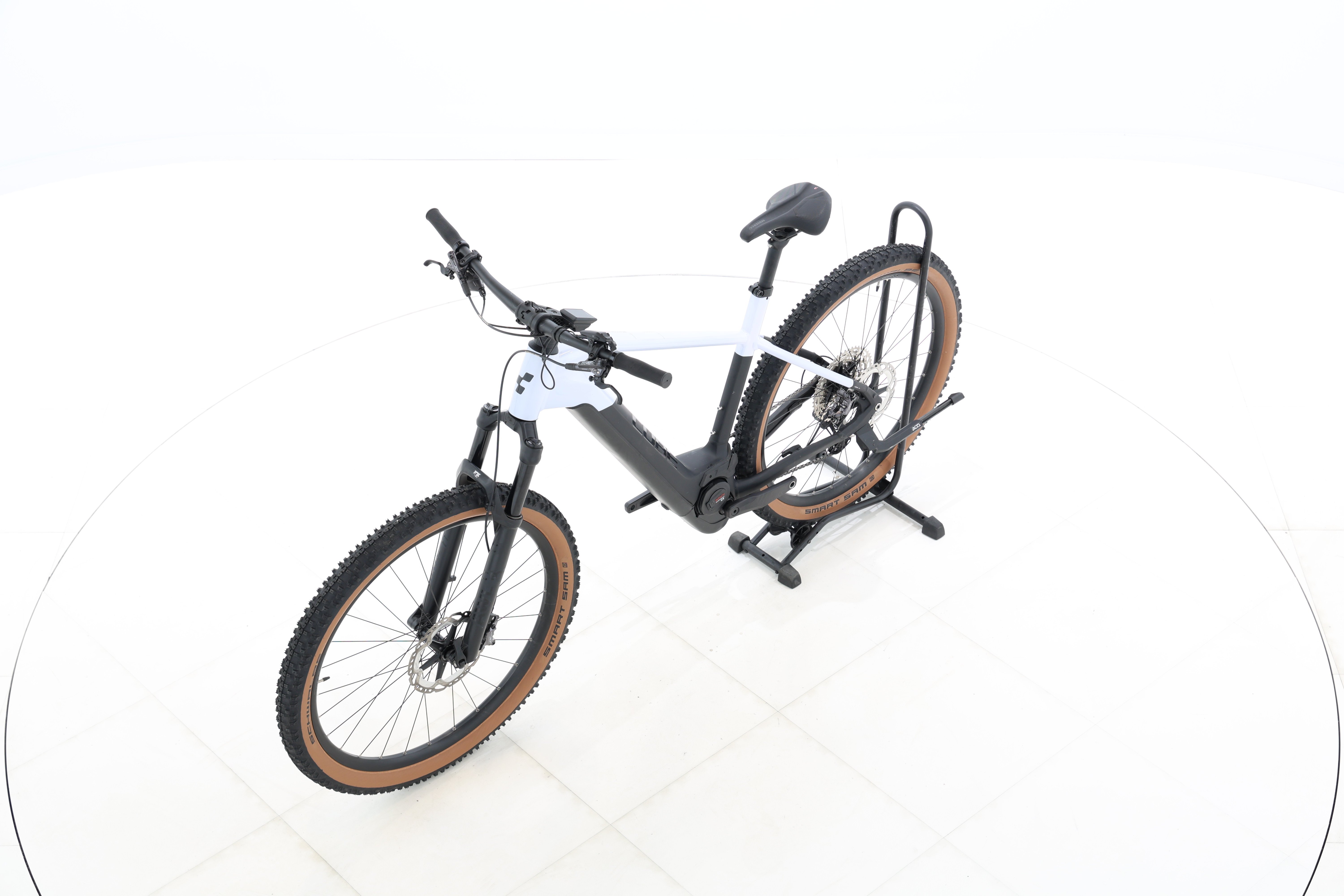 0f9aa271-3b09-4b40-9404-49262413c4b8