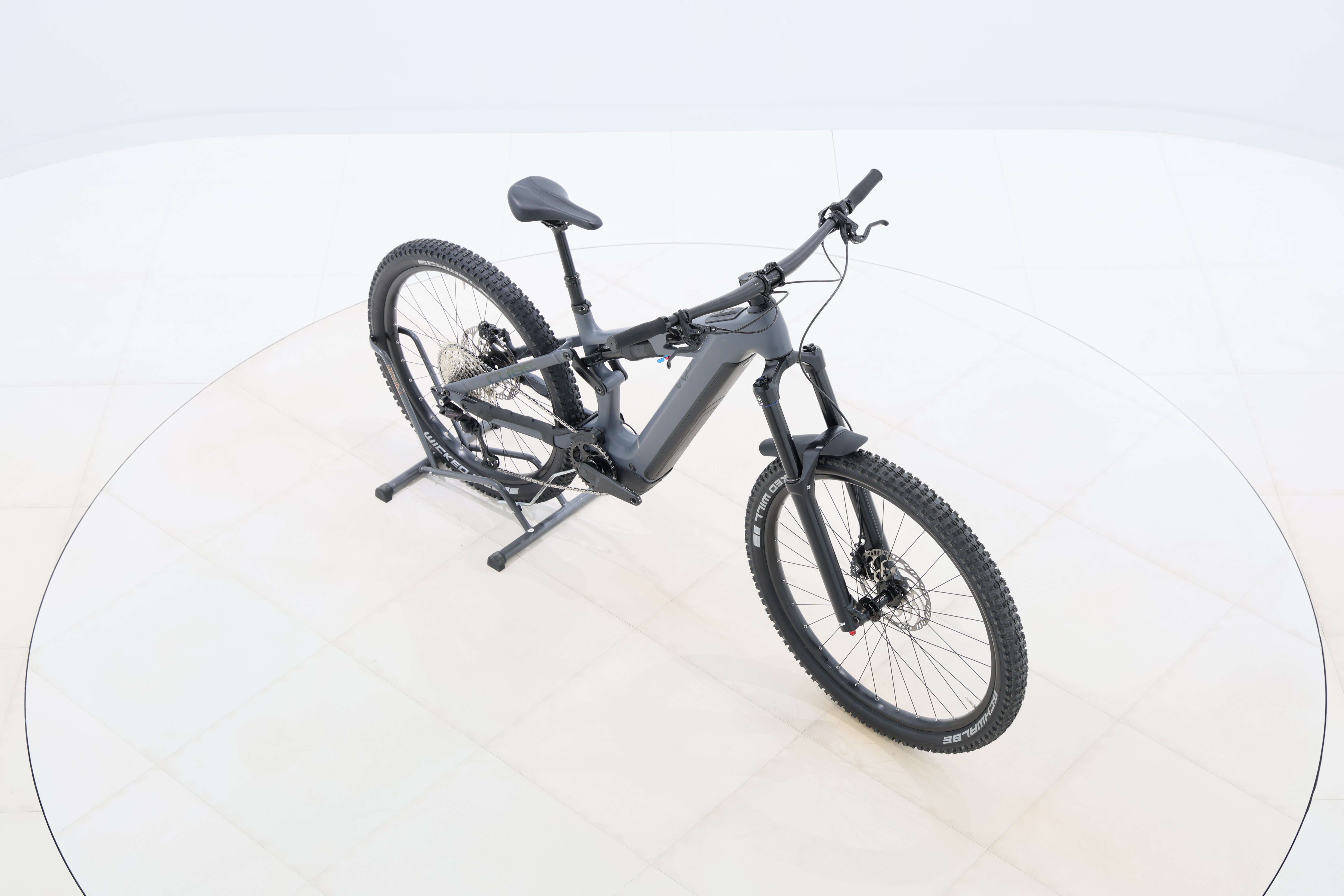 b5d6056c-6c67-42f5-b575-f552944bb0ab