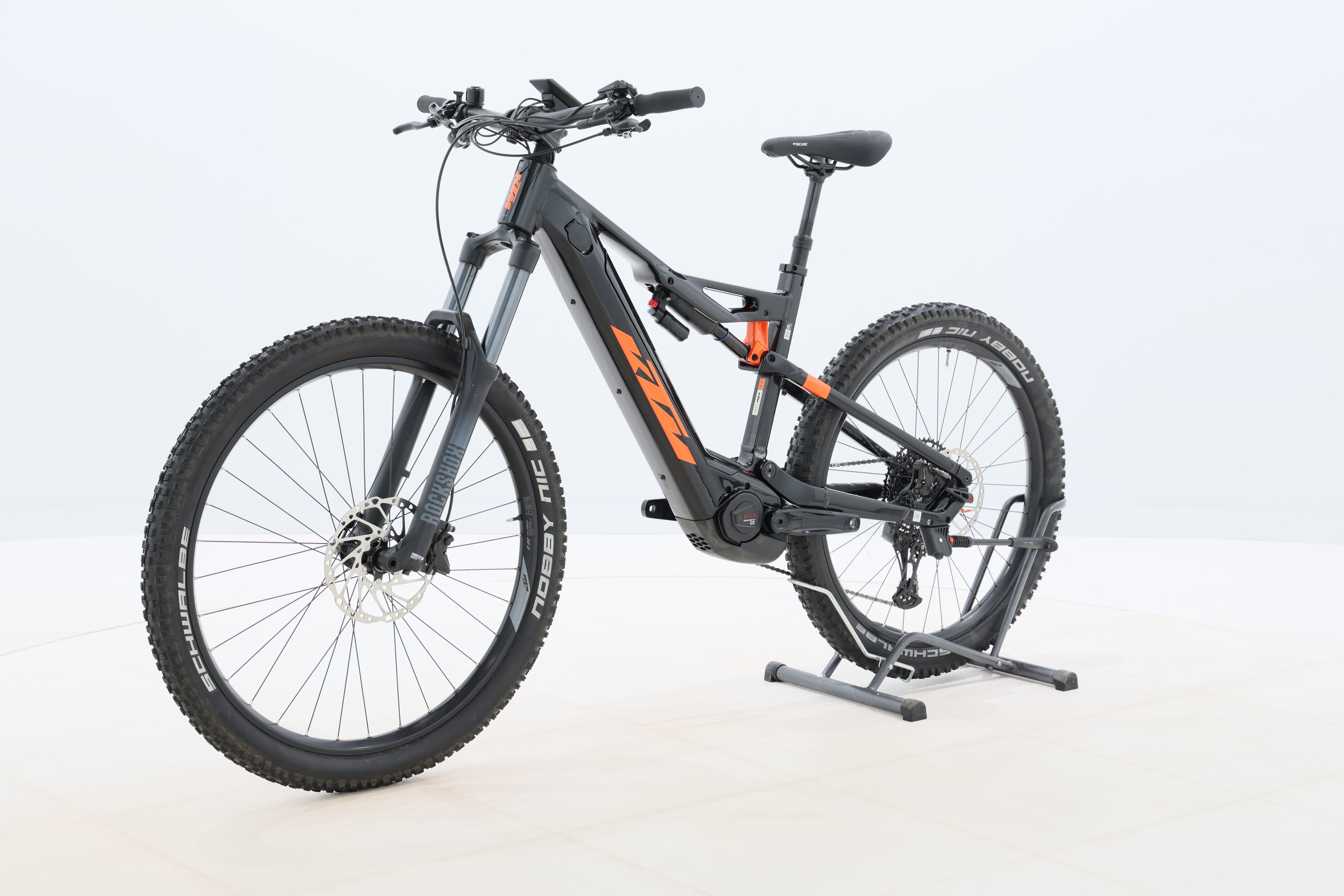 8d9a463c-c2f5-472a-b3fe-d838d13ac331