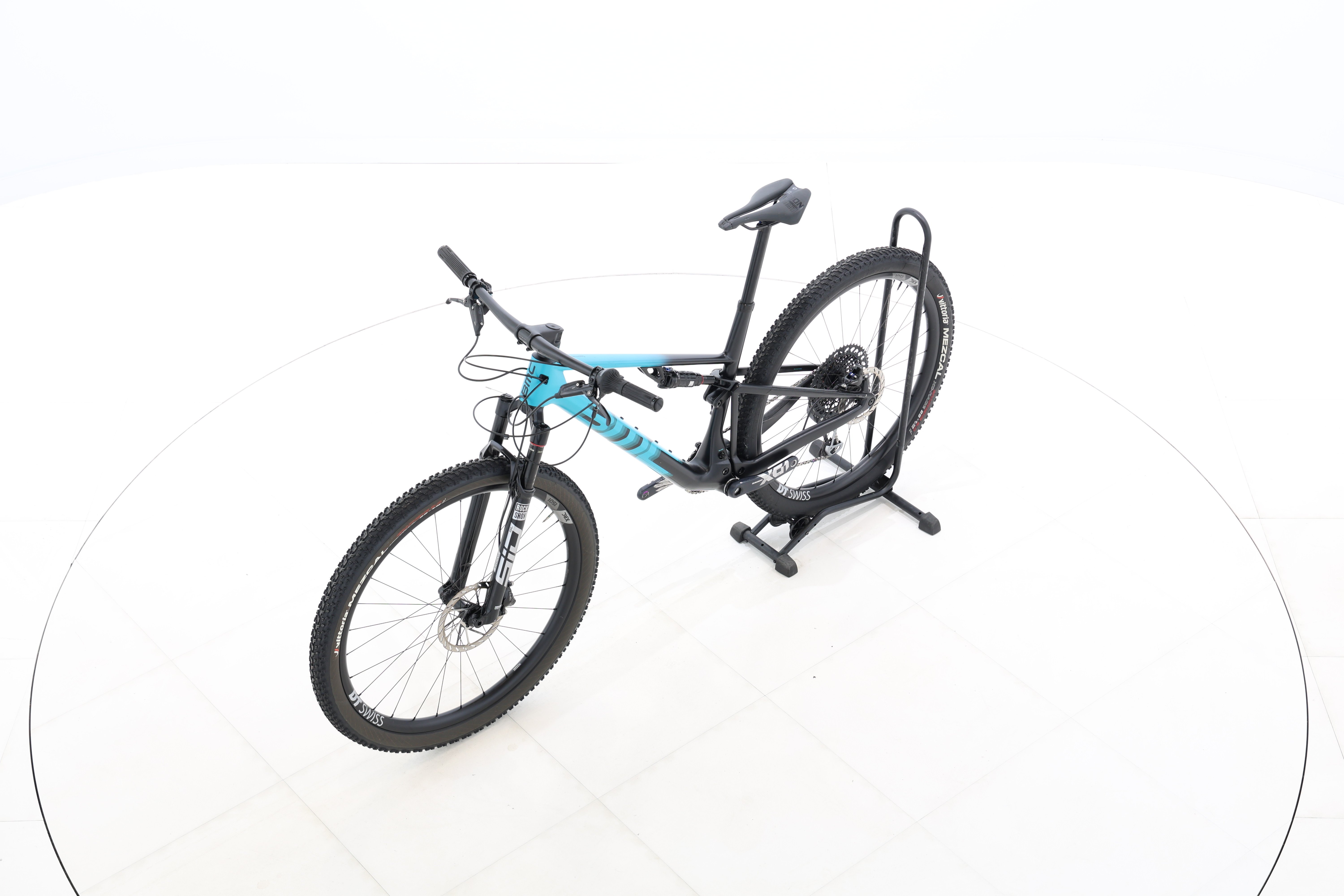 9ec76235-a627-4b0a-b32a-3ebc3683c5d5