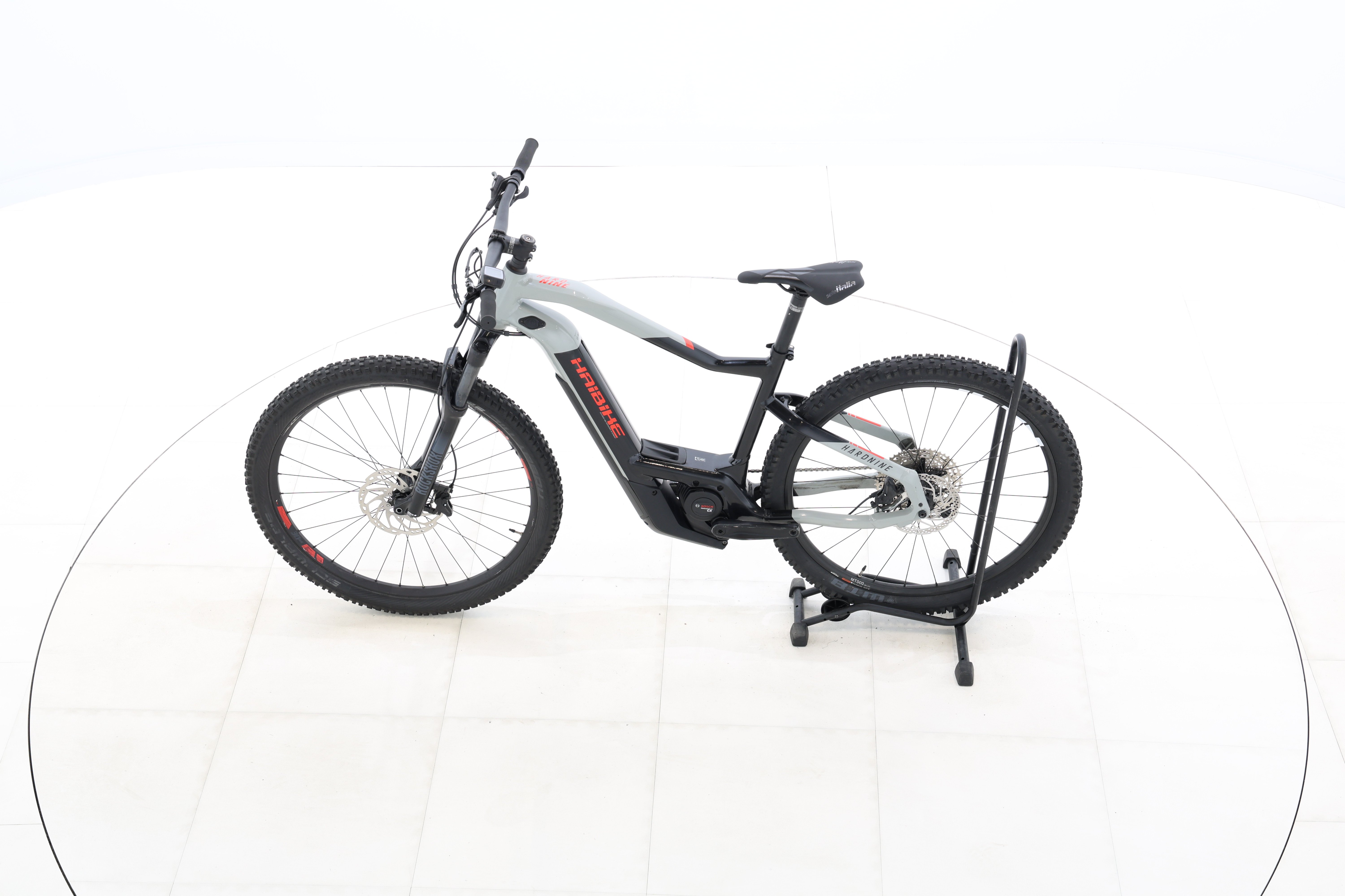 03a1c8b1-6c82-4f8e-8dd1-bb068263e76a