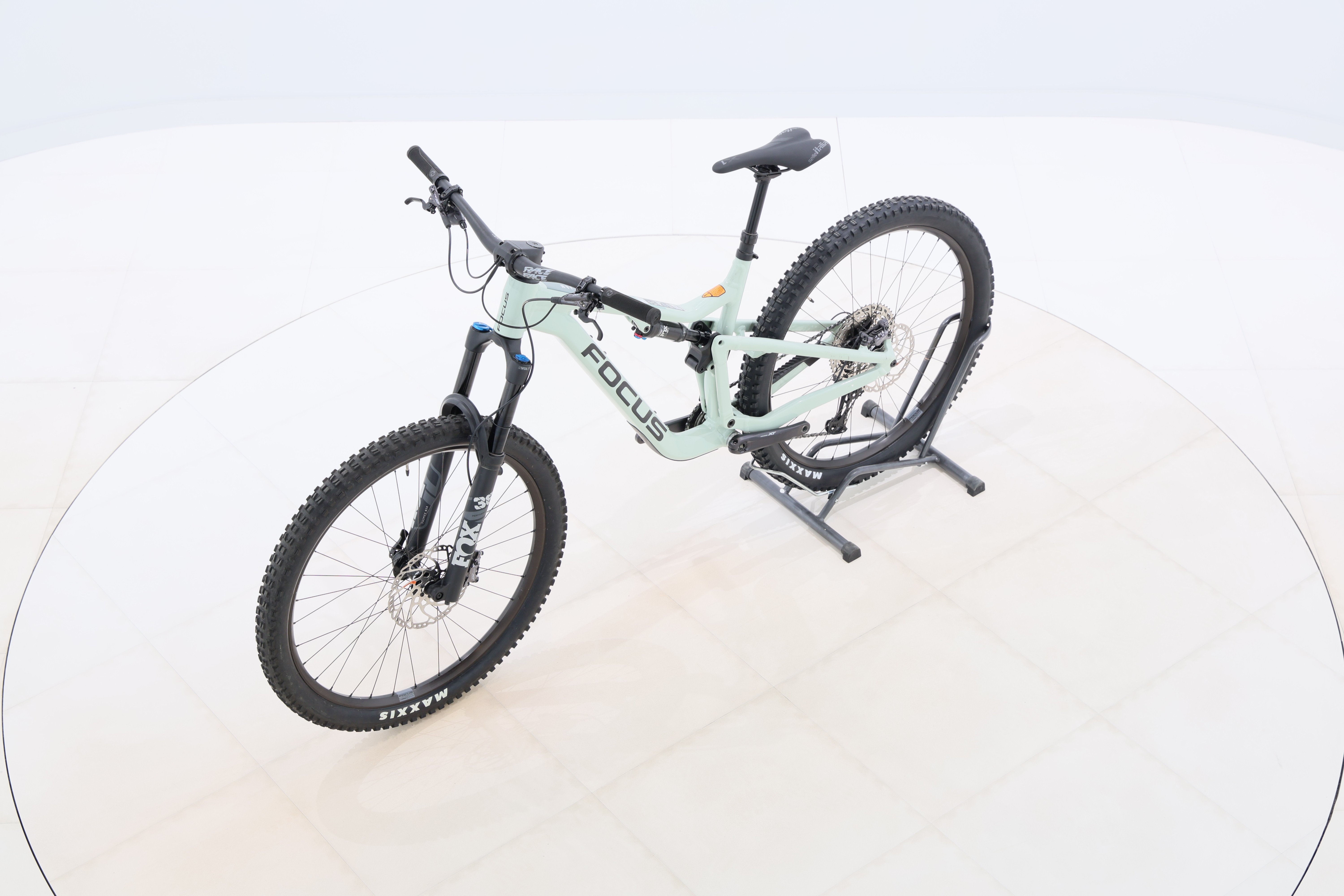 c2681f34-e30e-4f82-83ca-e410e52e9b1c