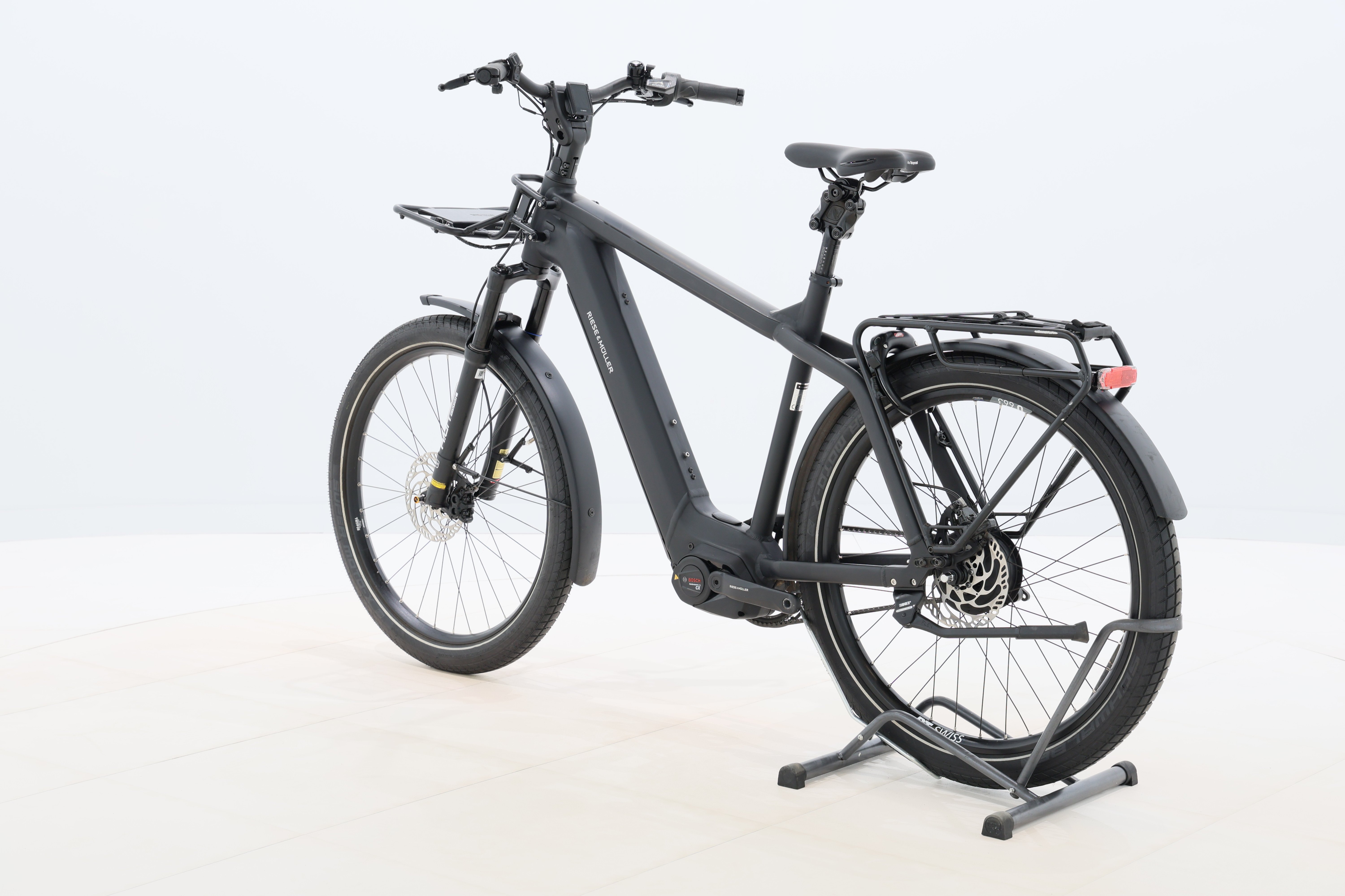 b3678237-acef-40e9-8cb0-b540c93095a4