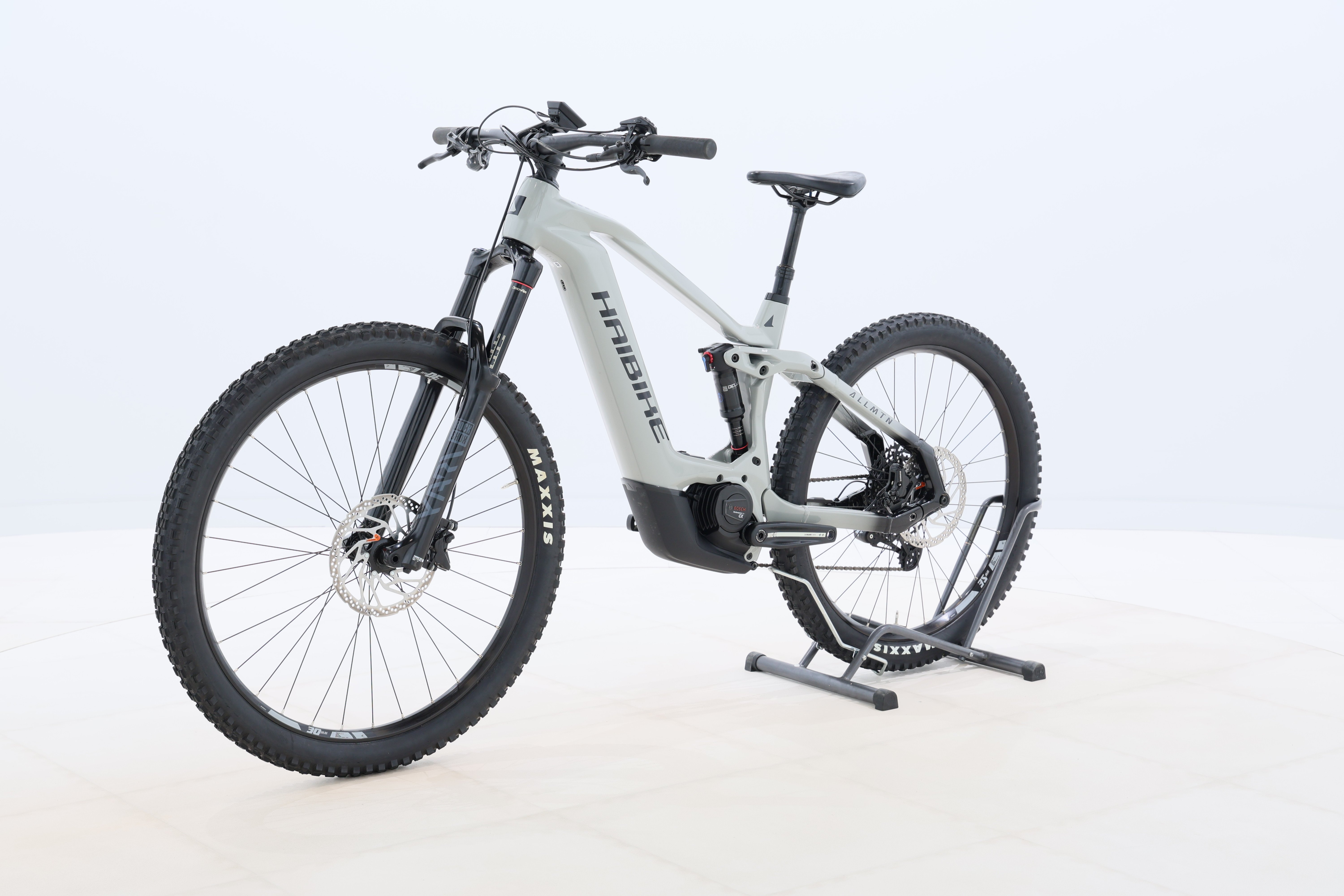 c4a7d130-c192-4196-87d2-7836a9d690cd