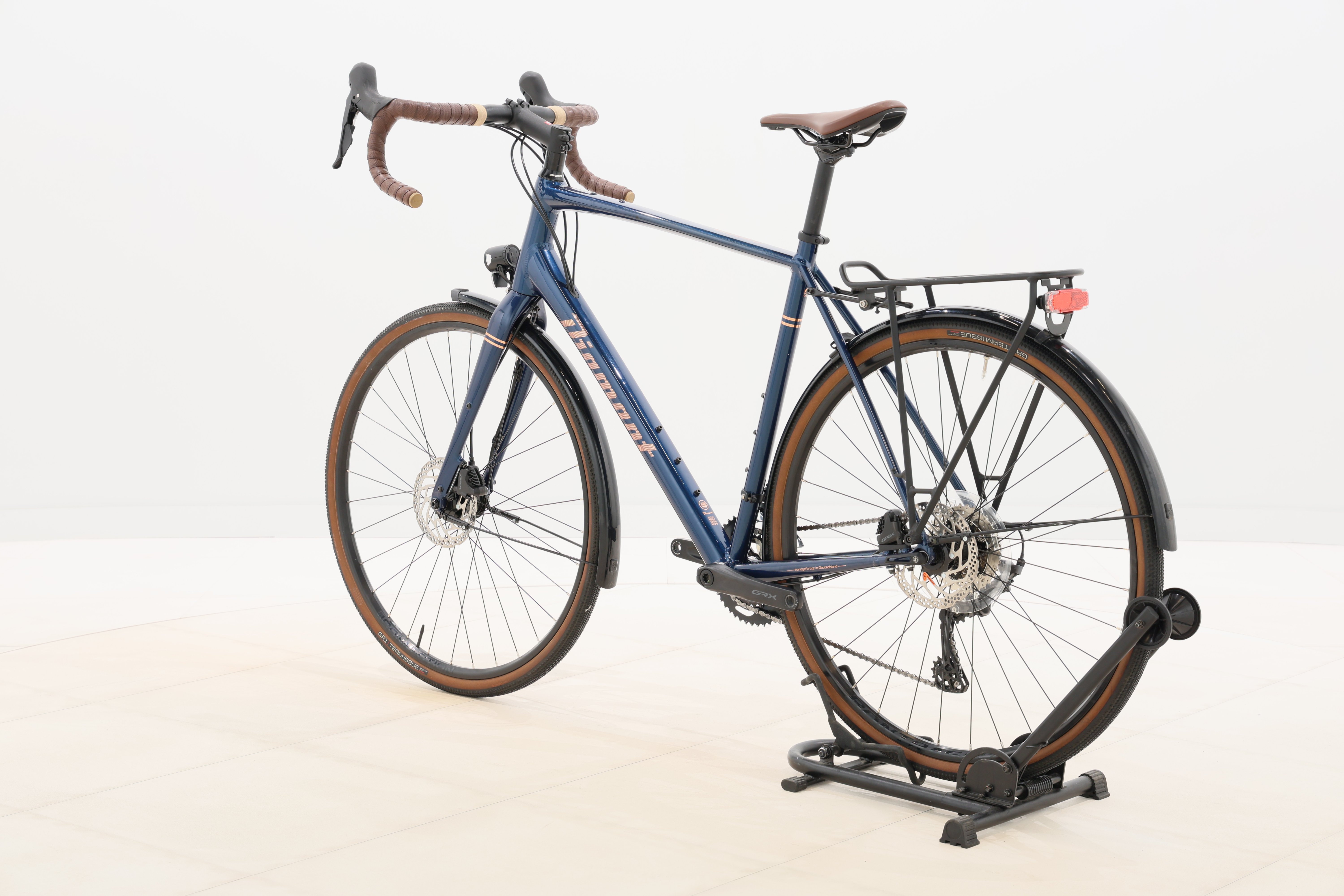 792f2555-db9d-4567-a7a7-e8ea970f14a8