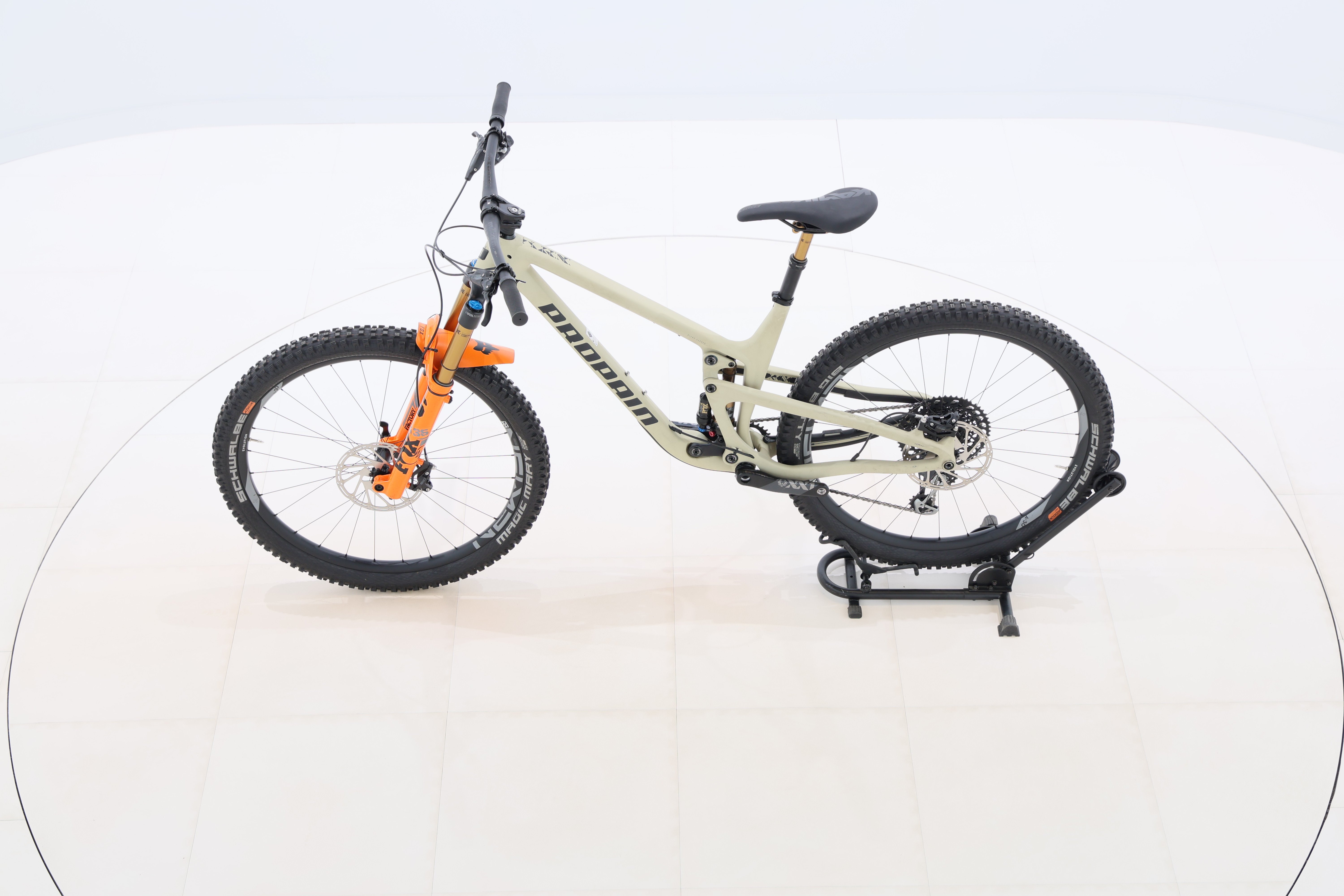 db357e7c-6c8a-4931-bd67-297ab9bbb271