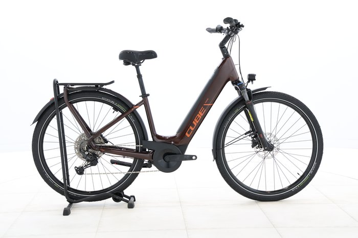 Cube TOURING HYBRID PRO 625 2025