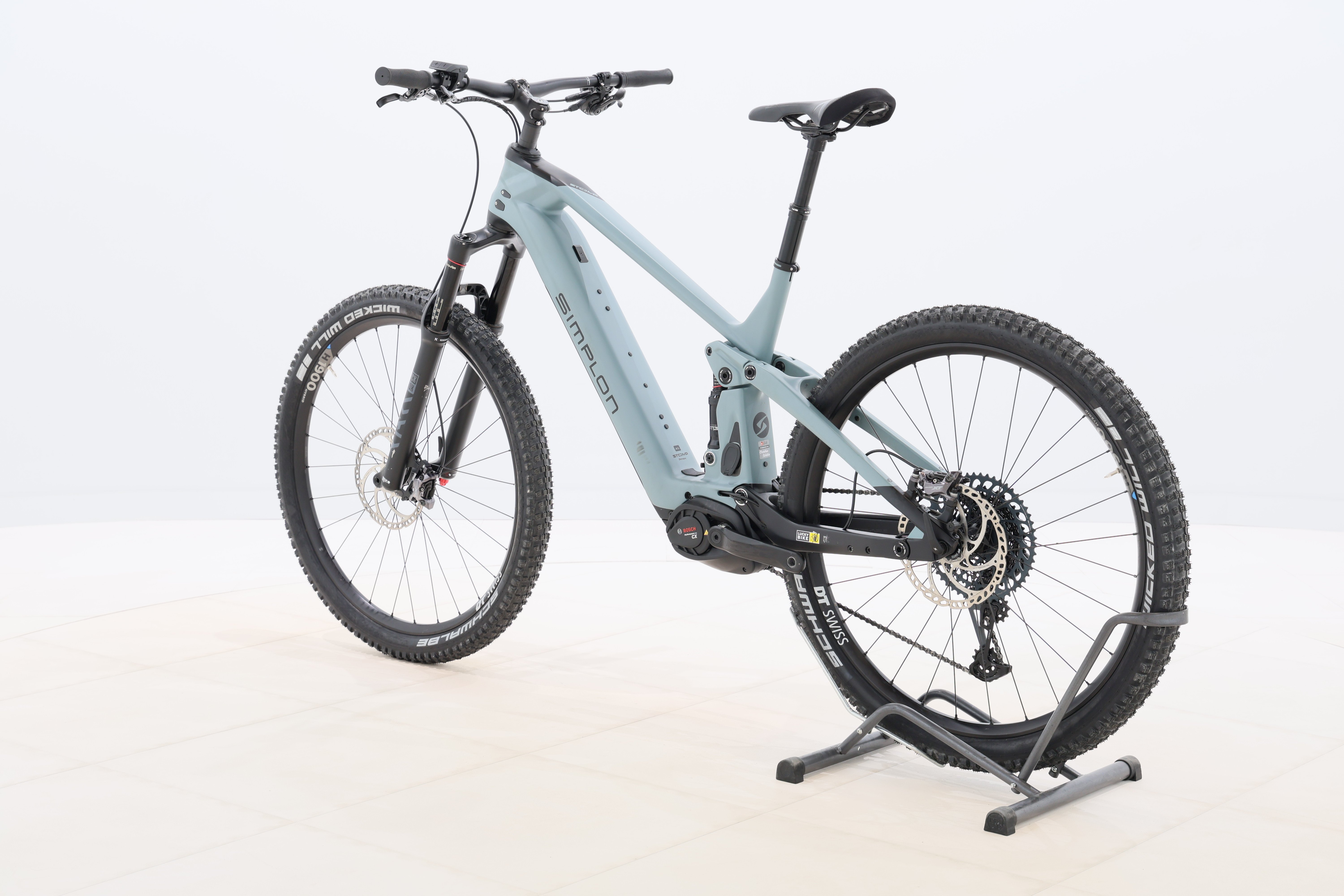 295c541b-8b57-40a3-9db7-aec4240a27bd